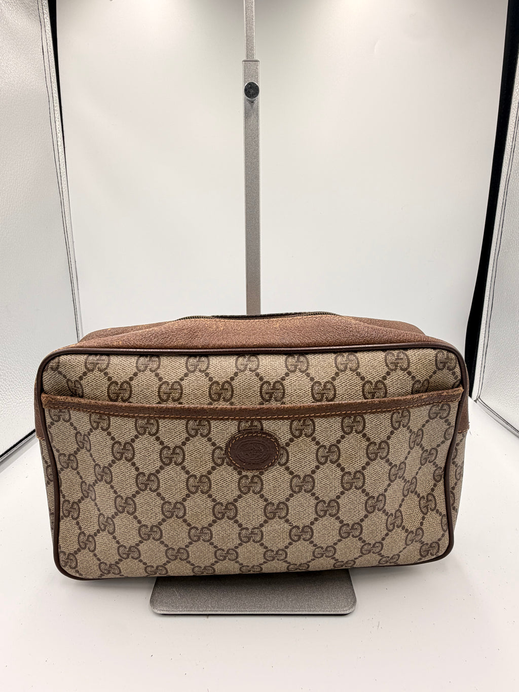 Gucci GG Supreme Clutch / Travel Case