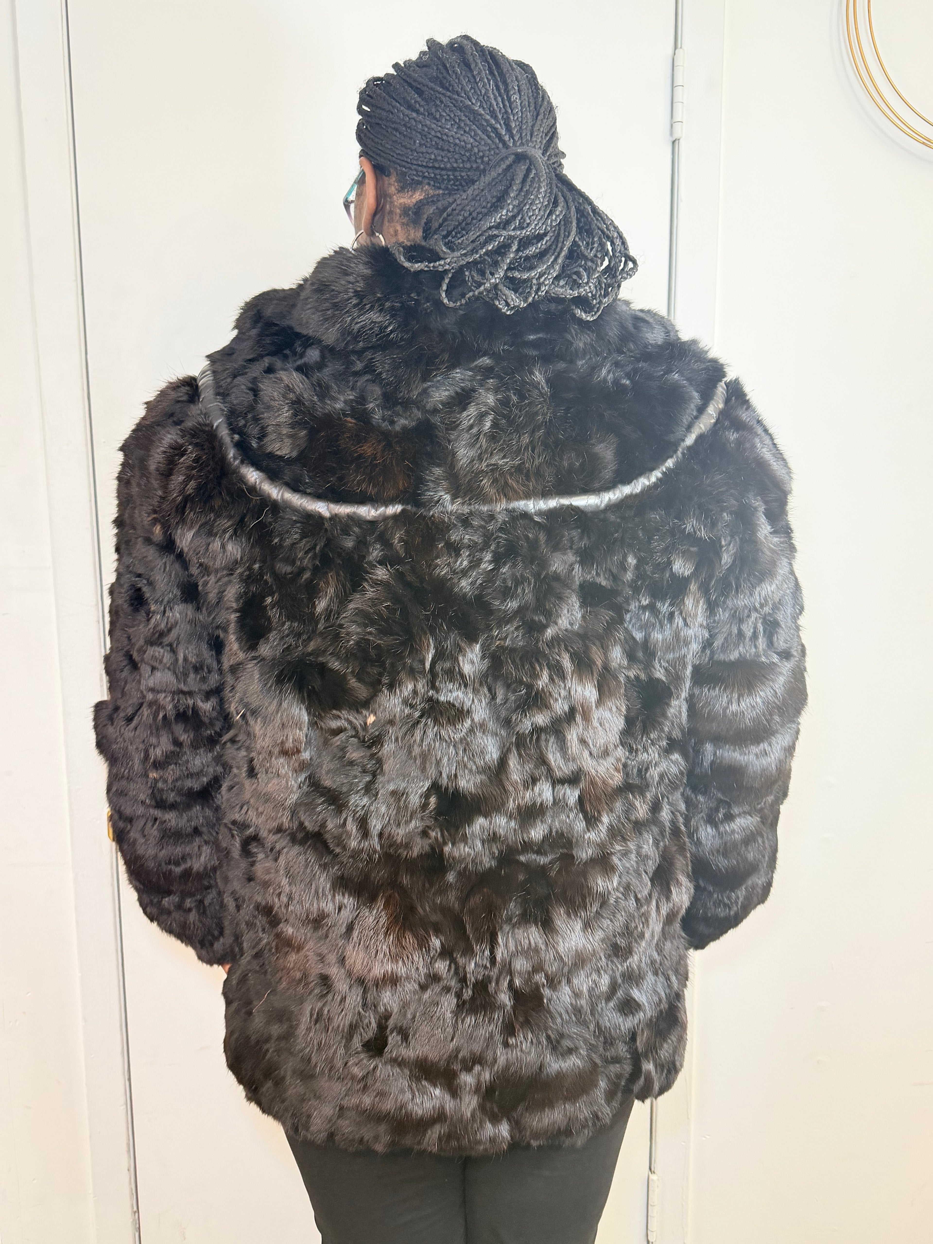 Vintage Mink Fur Coat with Leather Detail – Deep Brown (1X-2X)