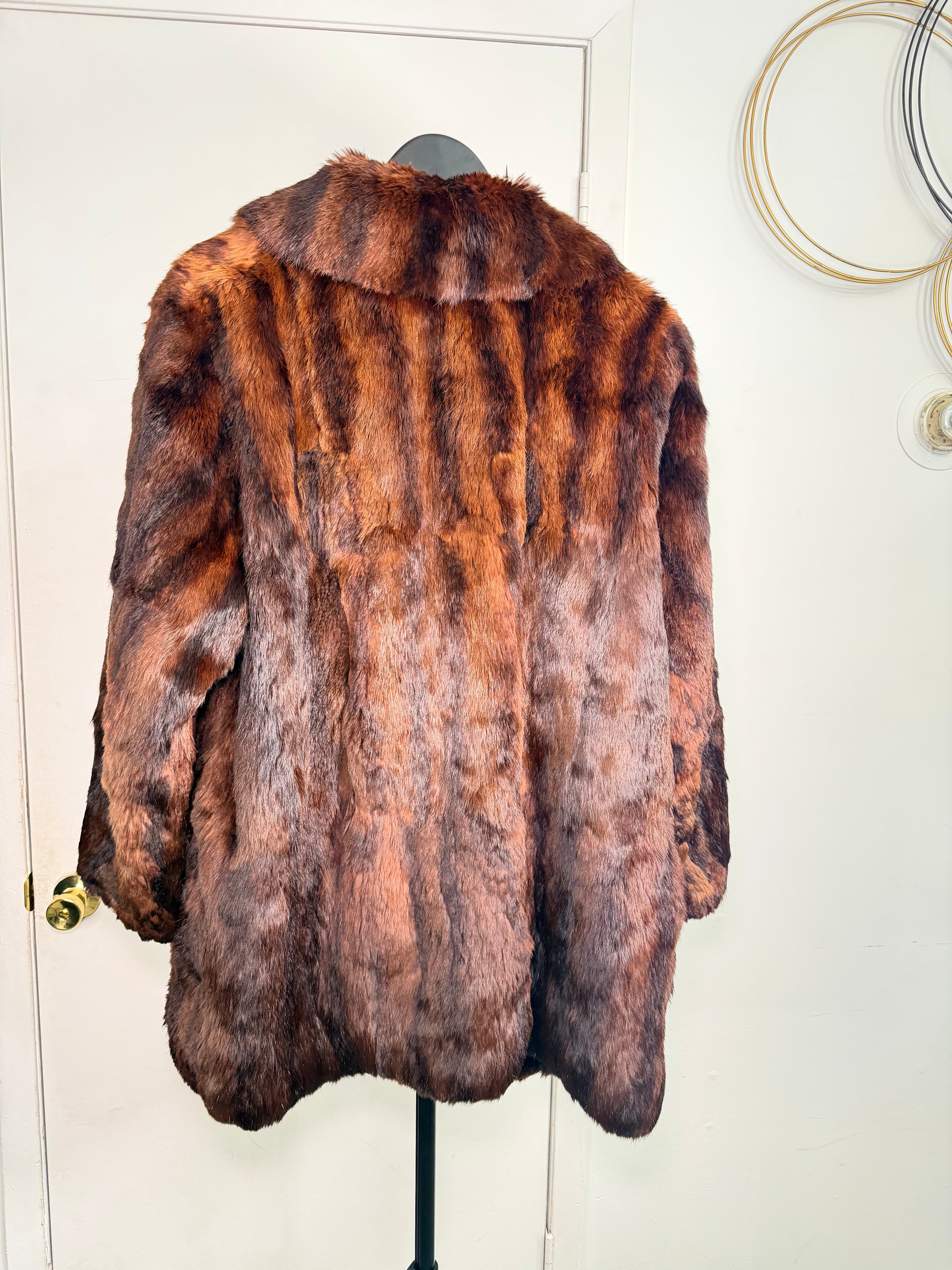 Vintage Mink Fur Coat – Warm Chestnut Brown (Large/ XL)