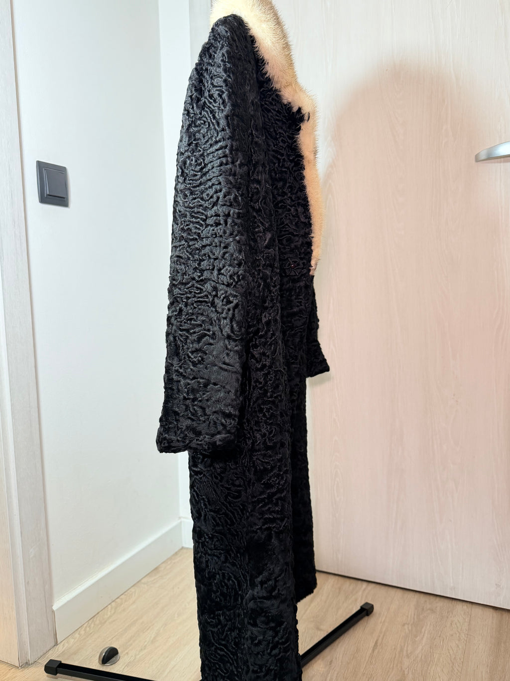 Vintage Persian Lamb Fur Coat with Mink Collar (Medium / Large)