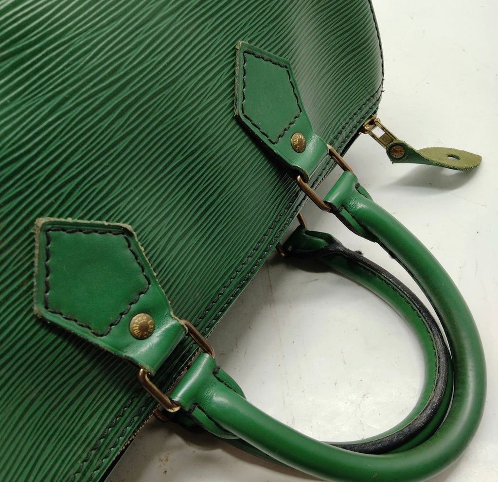 Louis Vuitton Epi Speedy 25 – Green