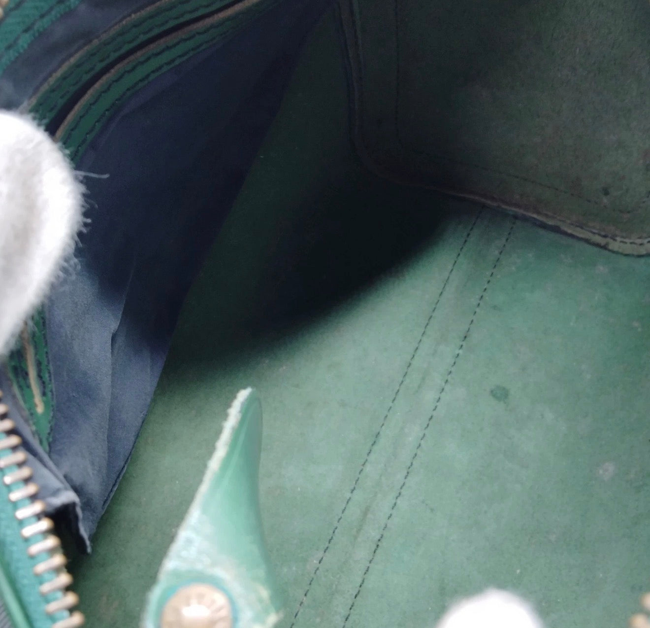 Louis Vuitton Epi Speedy 25 – Green