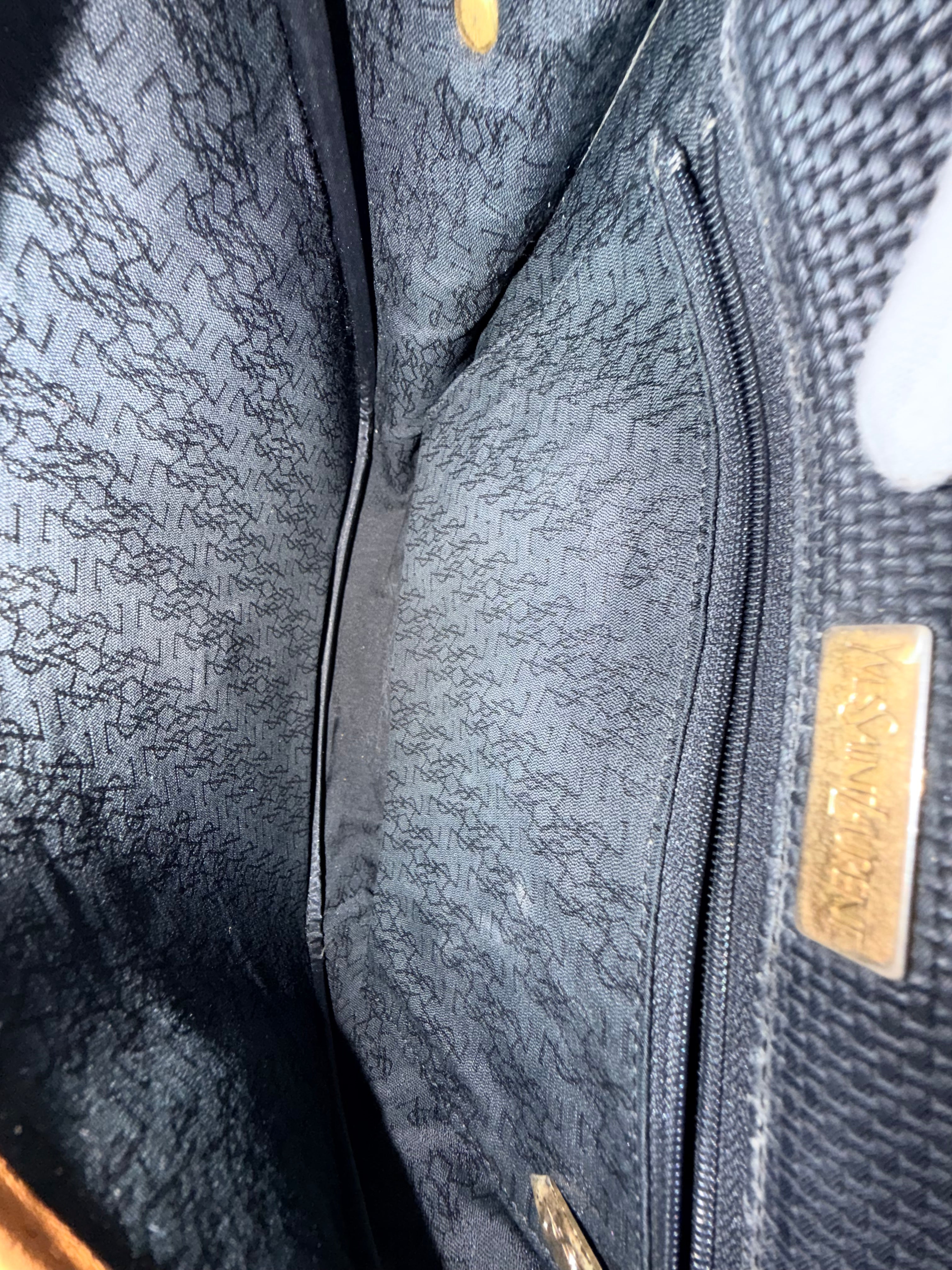 Yves Saint Laurent Crossbody Bag