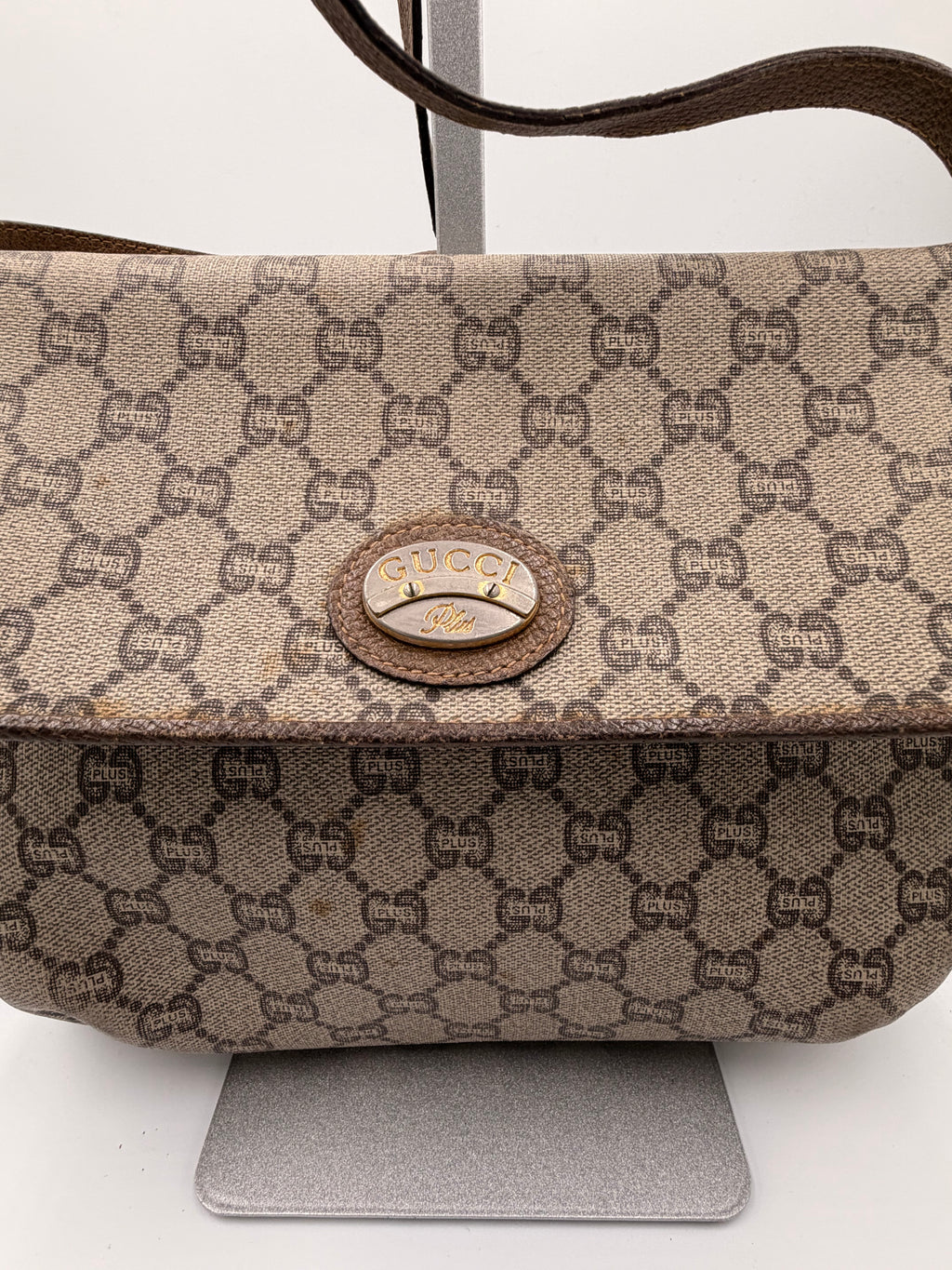 Gucci Plus GG Supreme Crossbody Bag