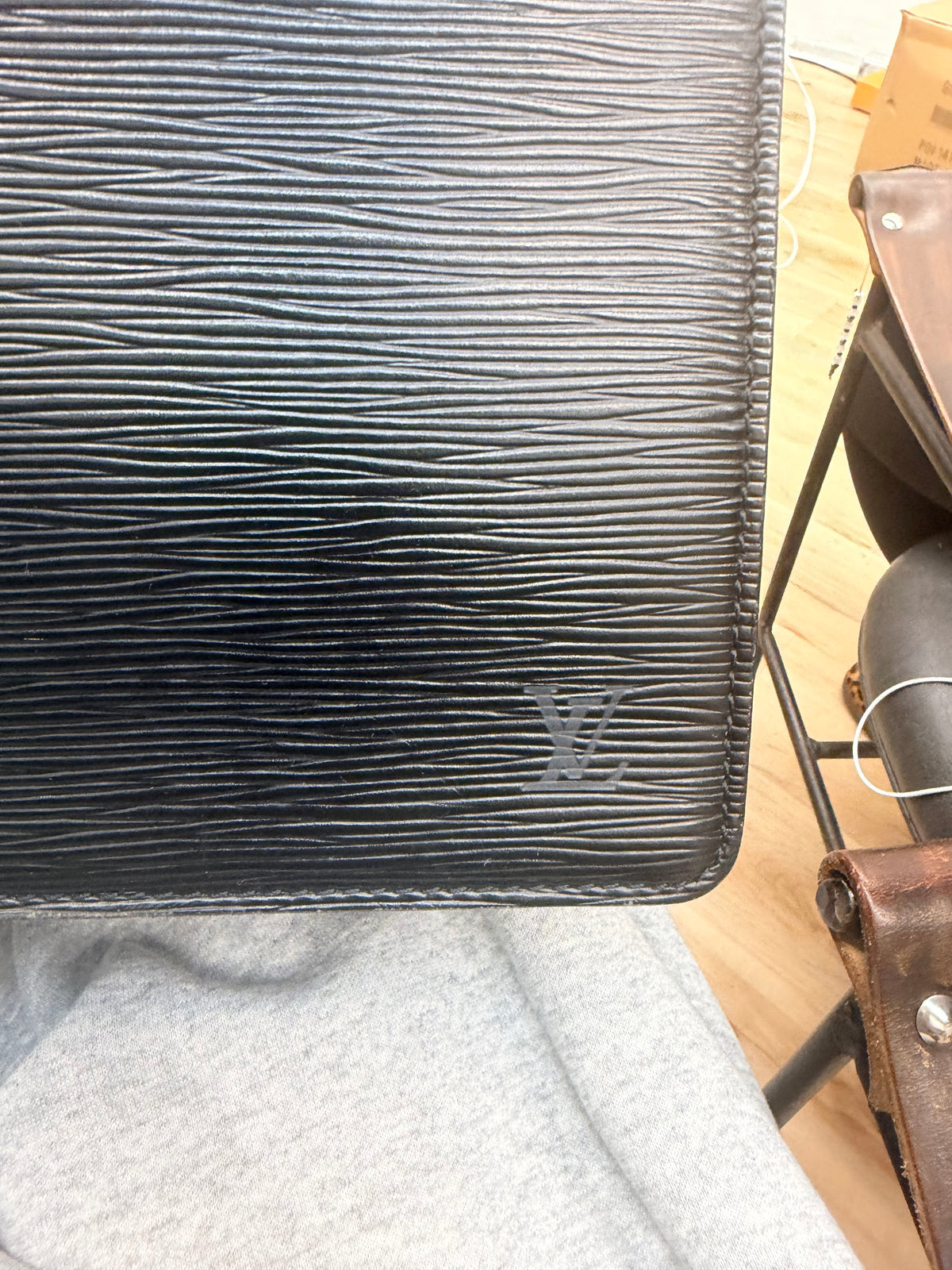 LV Riveria - Black