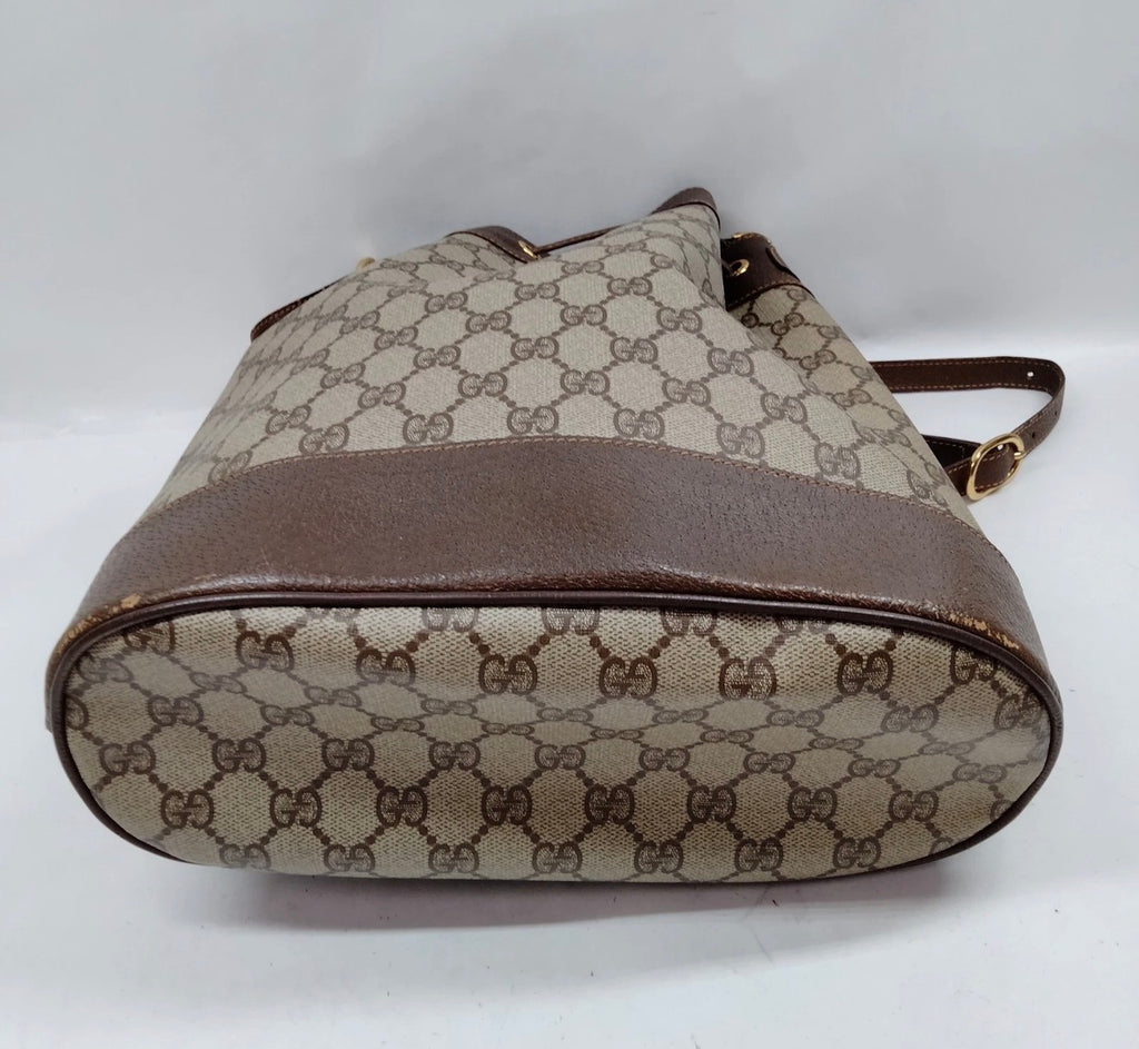 Gucci Vintage GG Supreme Drawstring Bucket Bag