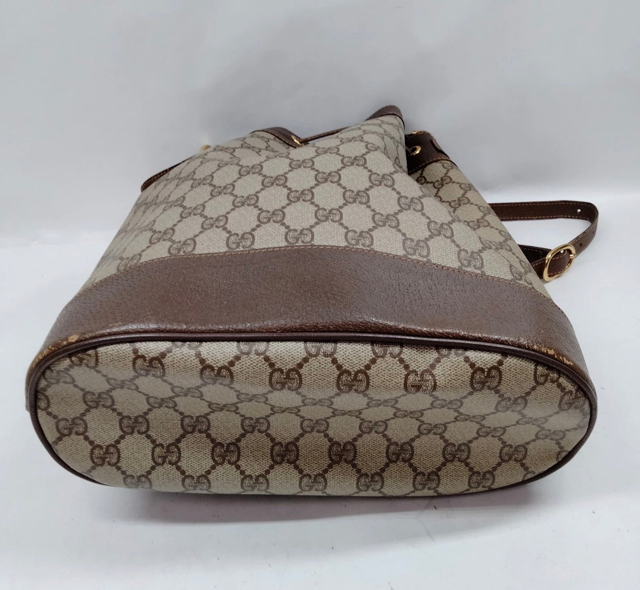 Gucci Vintage GG Supreme Drawstring Bucket Bag