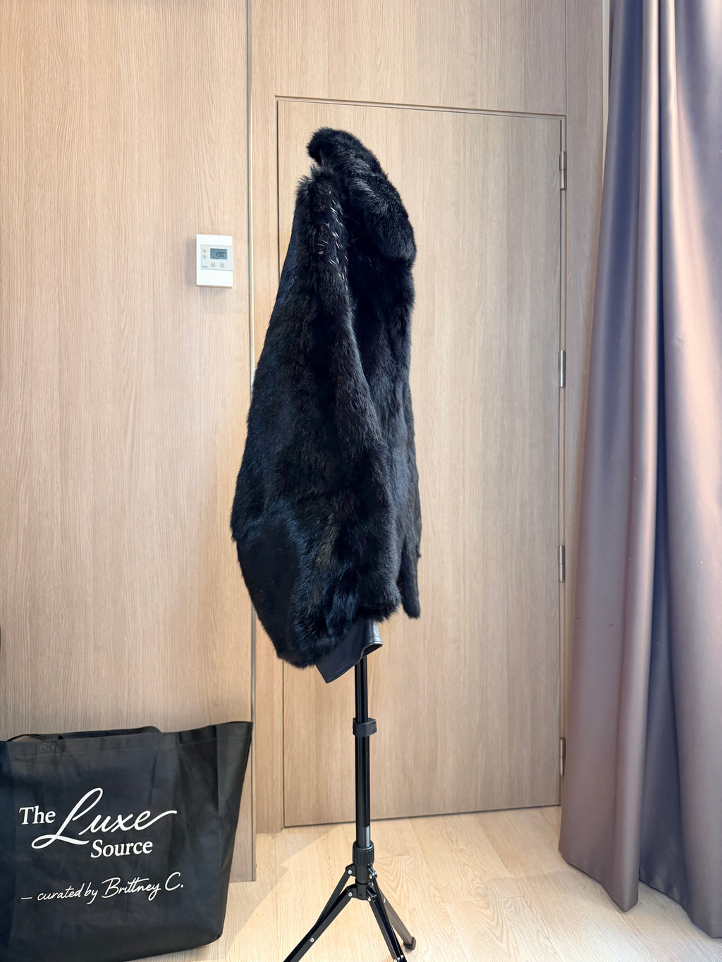 Vintage Black Cross Fox Fur Bomber Jacket – M - 002