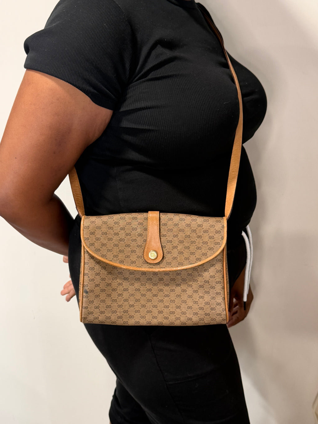 Gucci Plus Vintage GG Wristlet Clutch