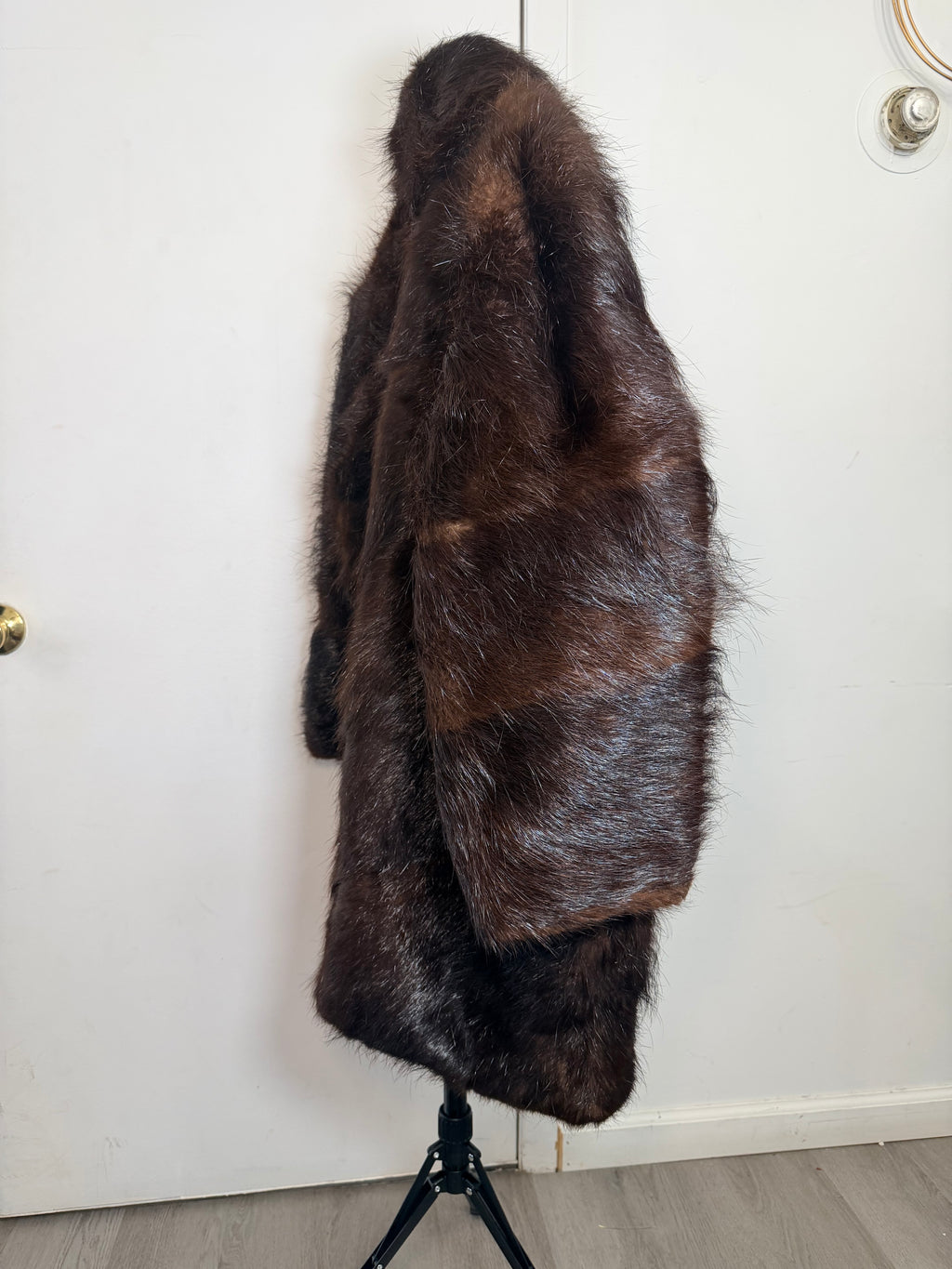 Vintage Dark Brown Nutria Fur Coat – Large 028