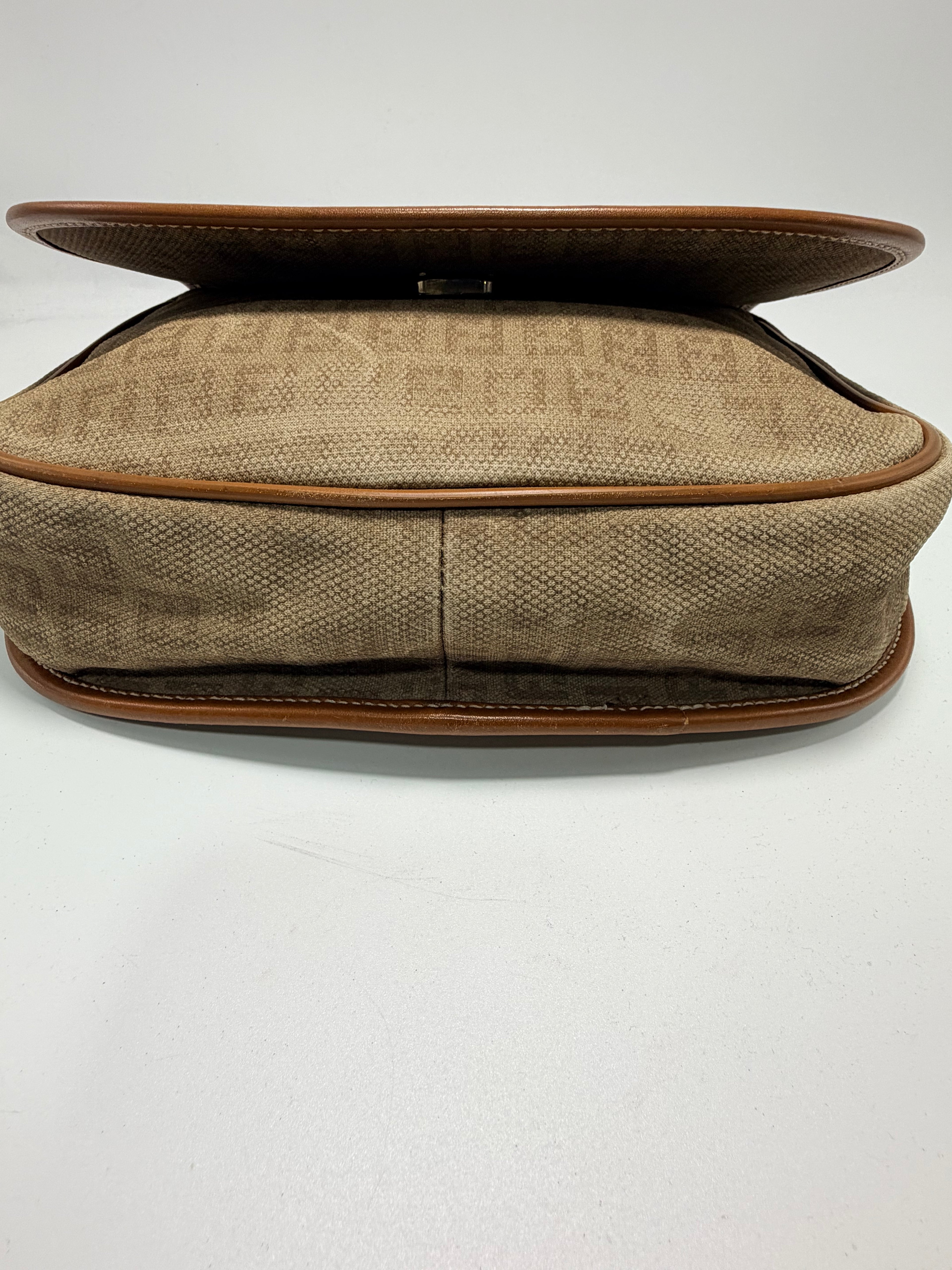 Fendi Vintage Zucca Canvas Crossbody / Shoulder Bag – Brown FF Monogram