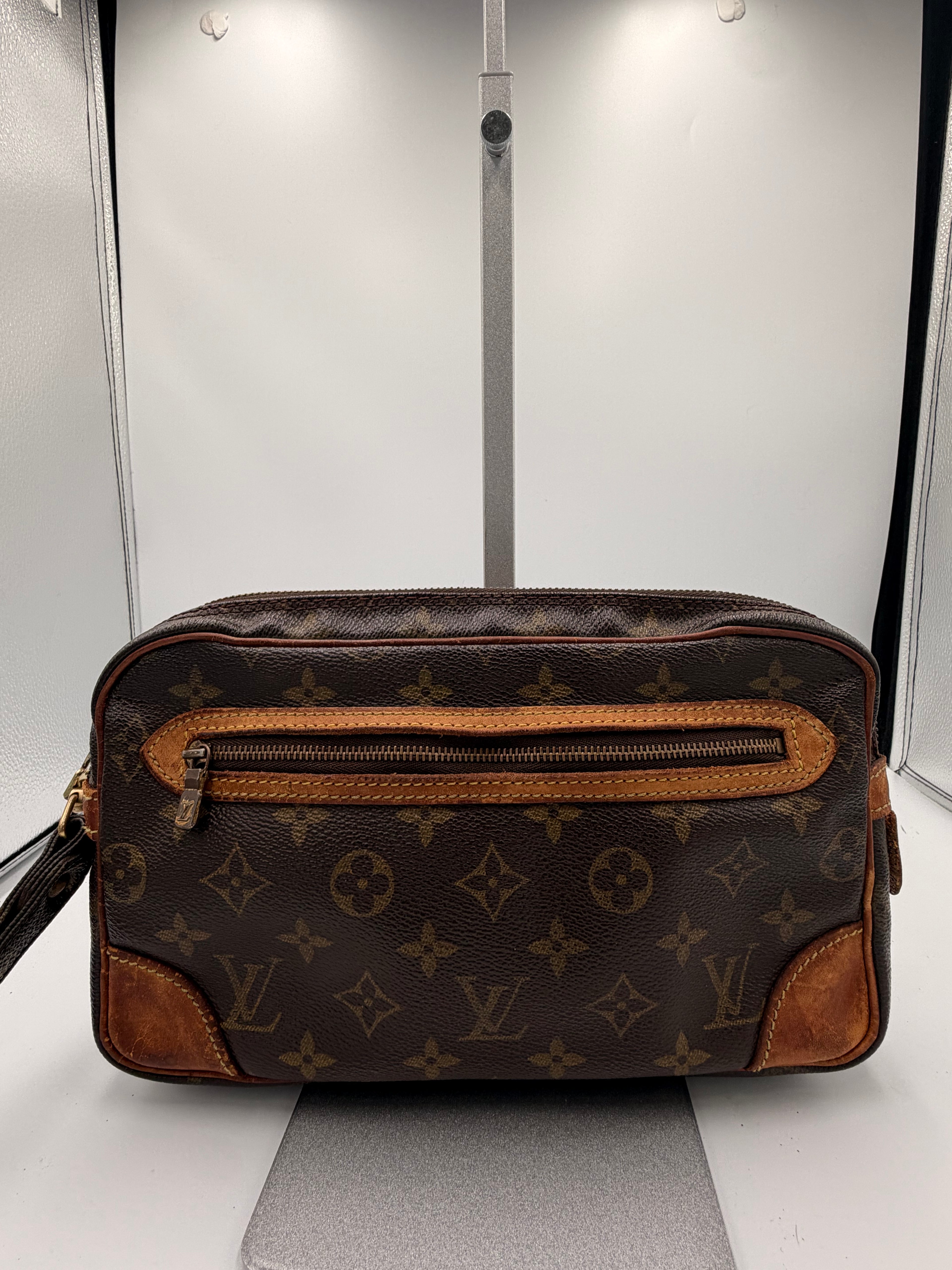 Louis Vuitton Marly Dragonne GM Wristlet Clutch