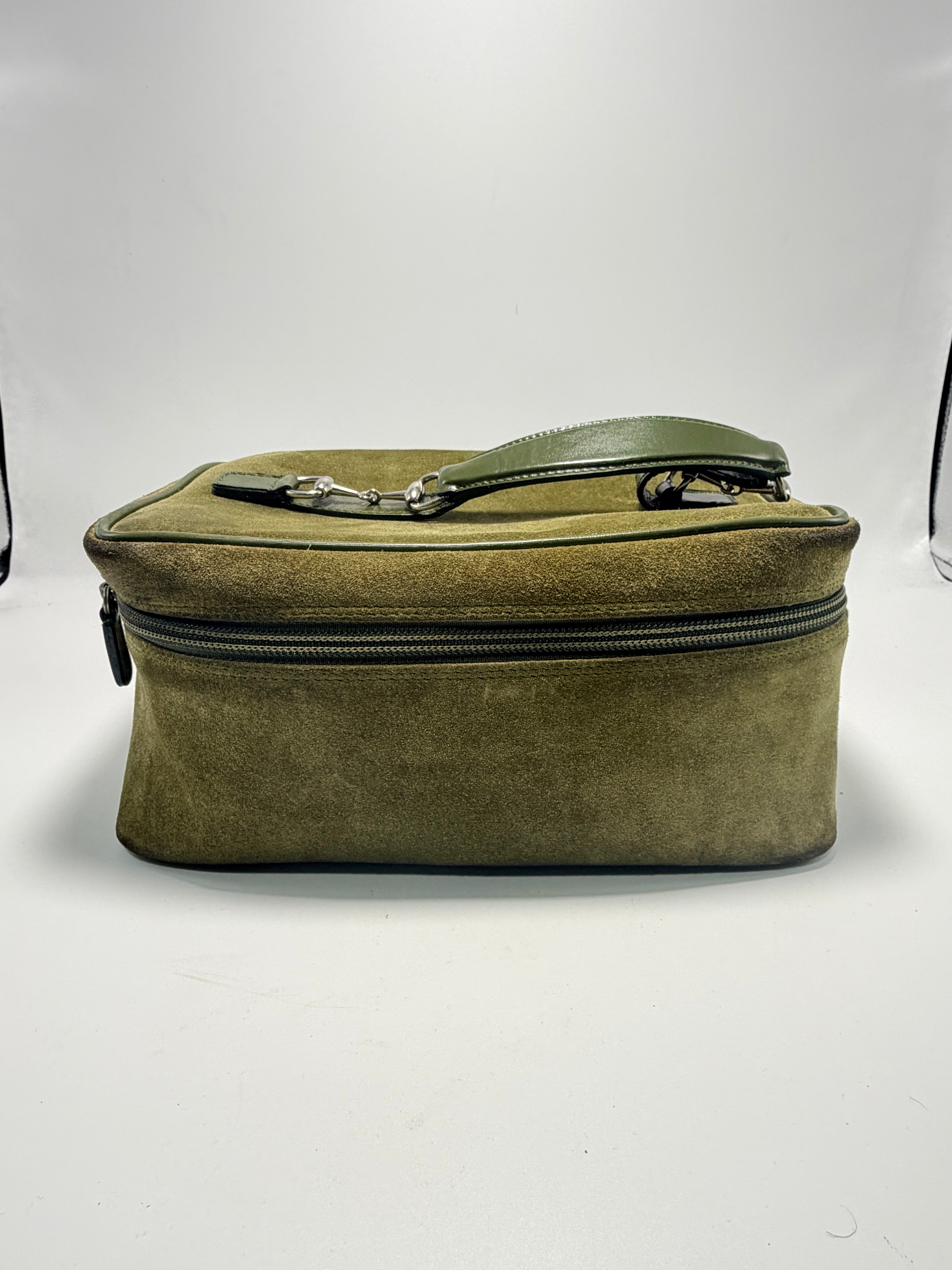 Gucci Vintage Suede Vanity Case – Olive Green