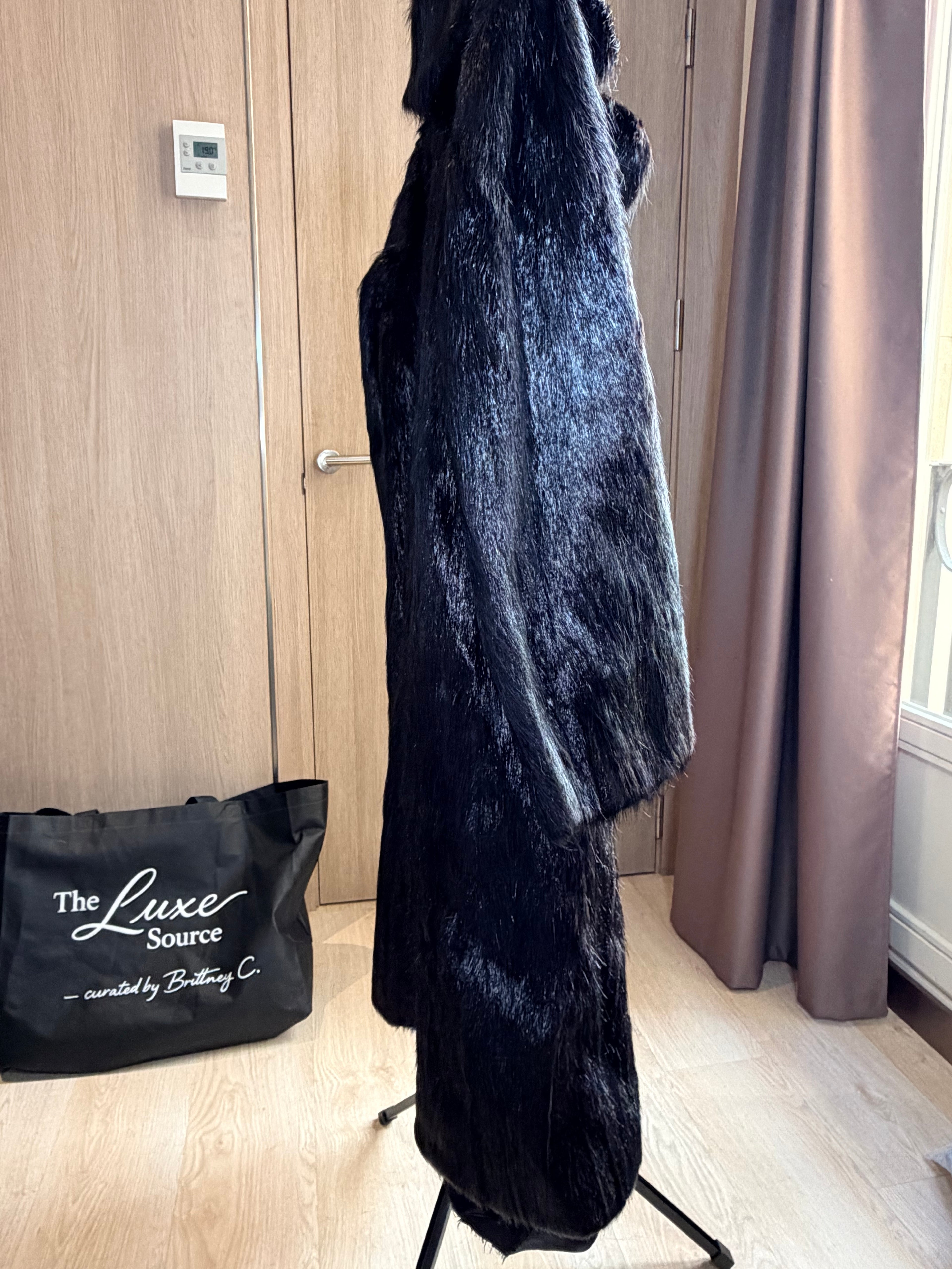 Vintage Black Mink Fur Coat – 1X -014