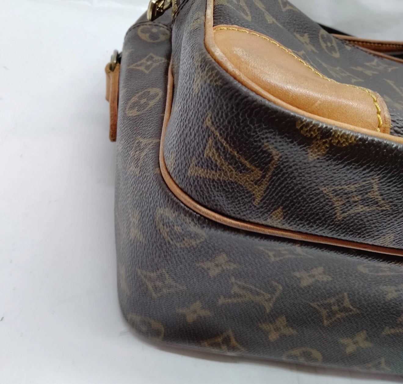 Louis Vuitton Monogram Nile GM Shoulder / Crossbody Bag