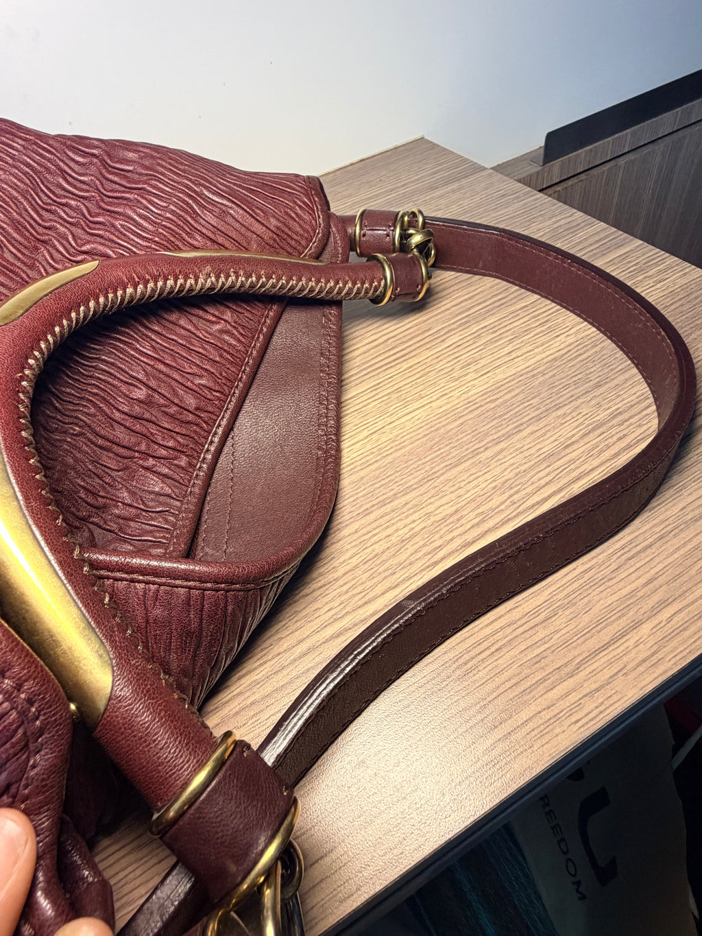 Burberry Prorsum Burgundy Ruched Leather Hobo Bag – Runway Era