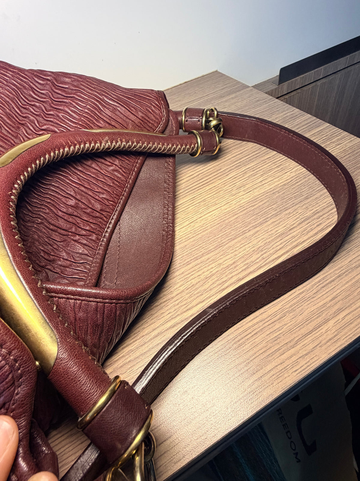 Burberry Prorsum Burgundy Ruched Leather Hobo Bag – Runway Era
