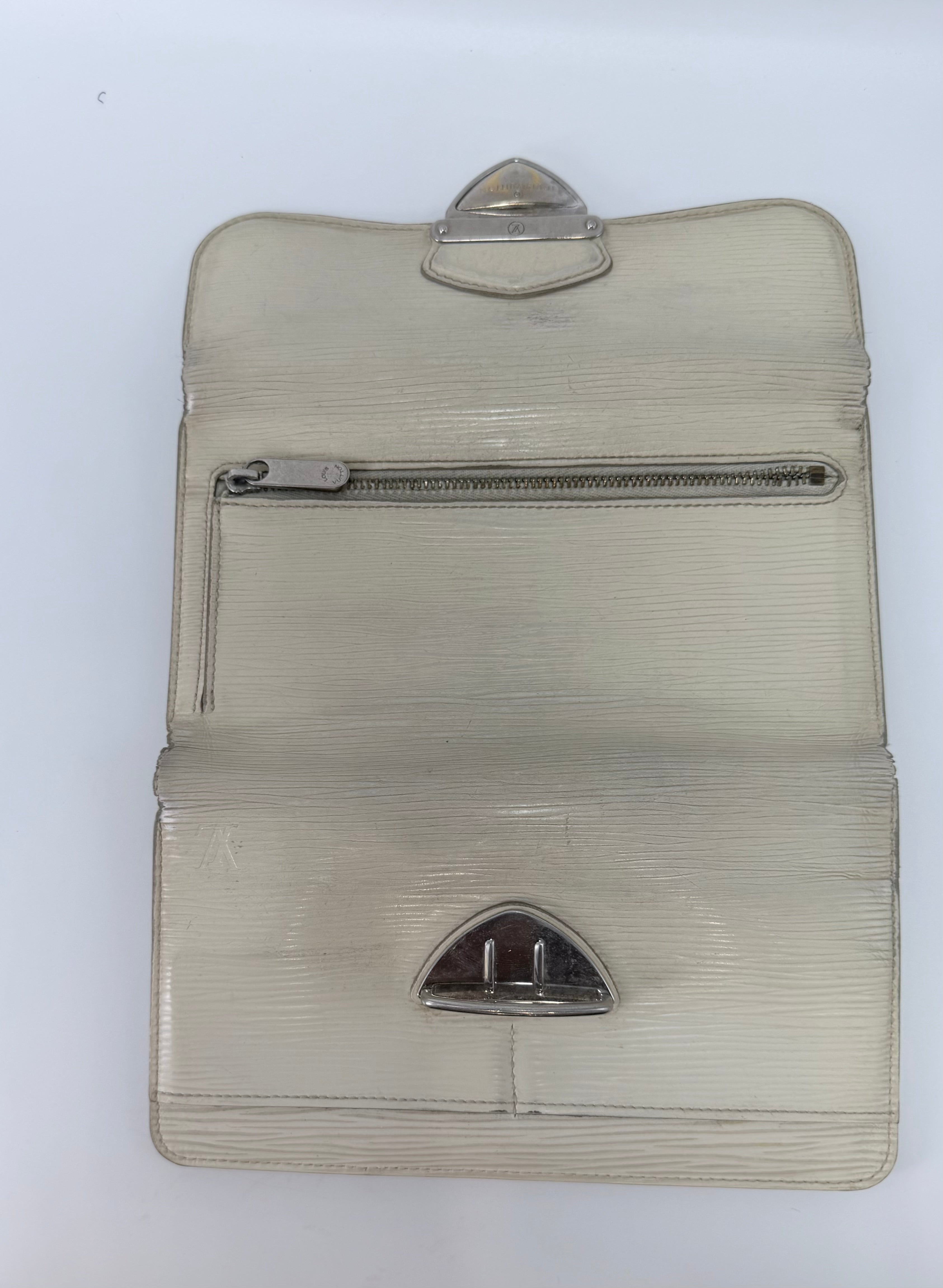 White Epi Louis Vuitton Wallet