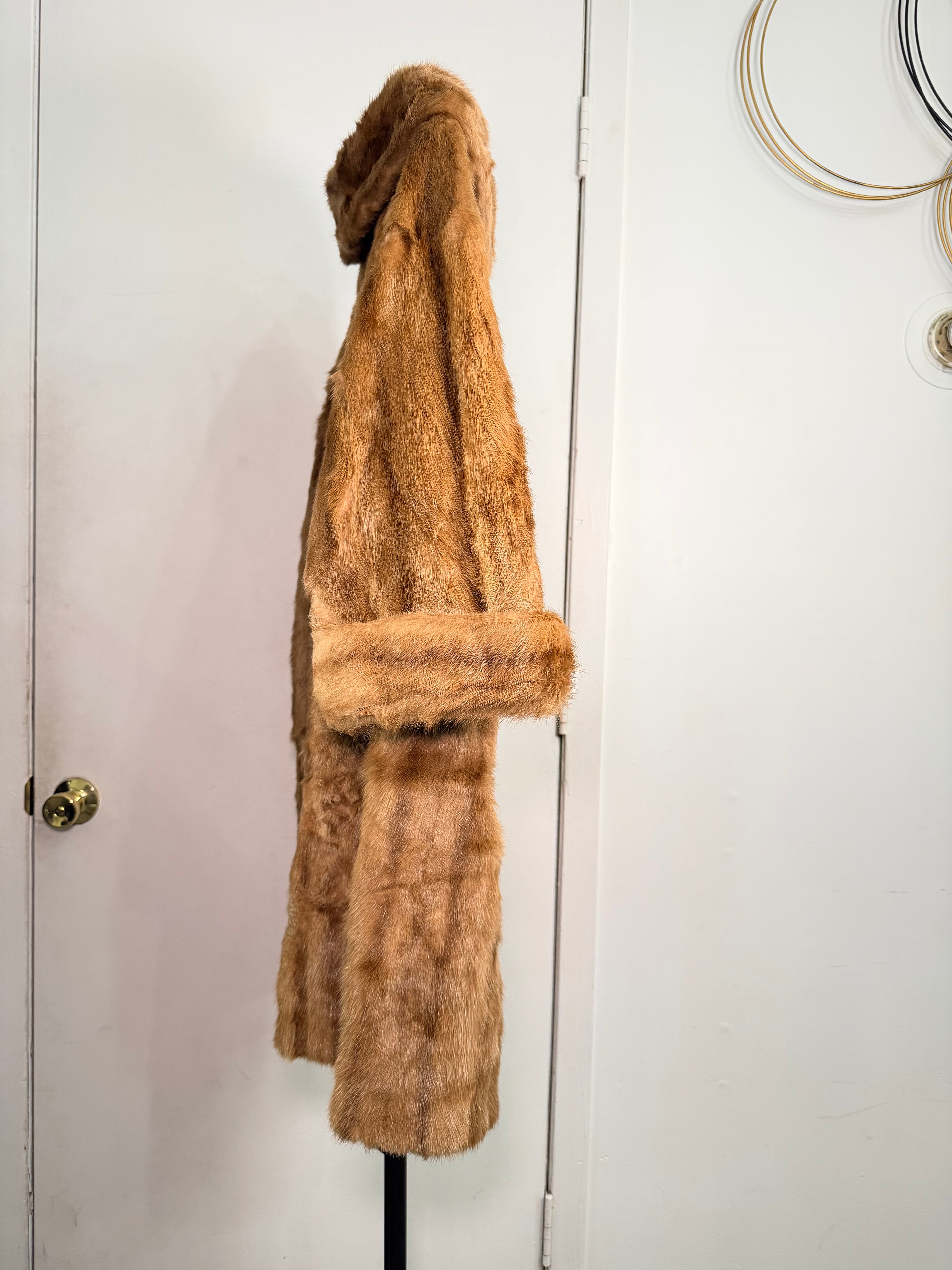 Vintage Mink Fur Coat – Golden Honey Brown (Large)