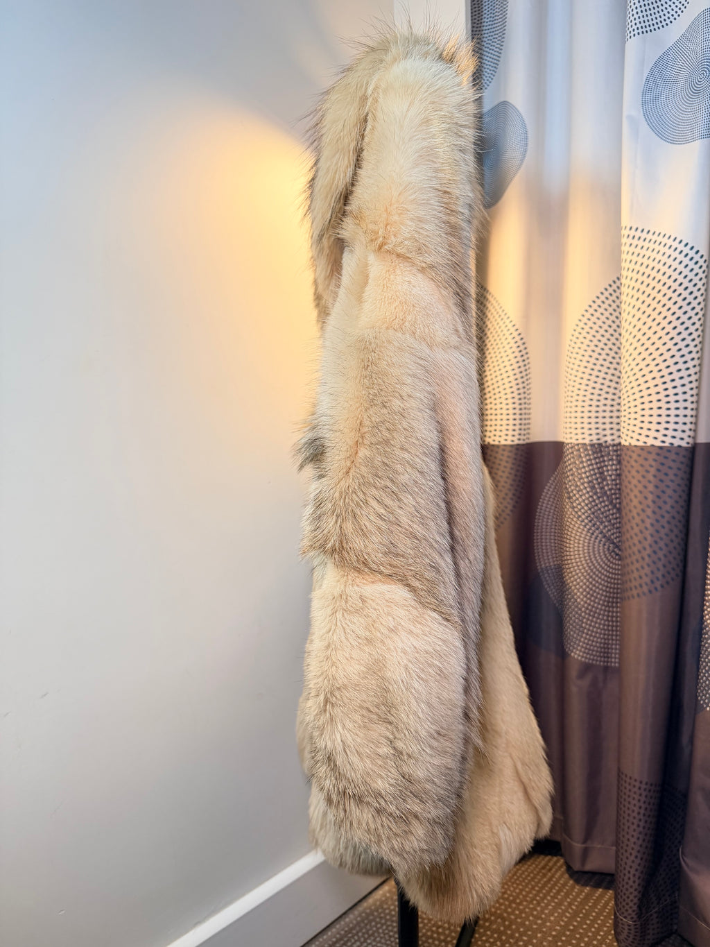 Vintage Red Fox Fur Coat – Natural Blonde (Medium)