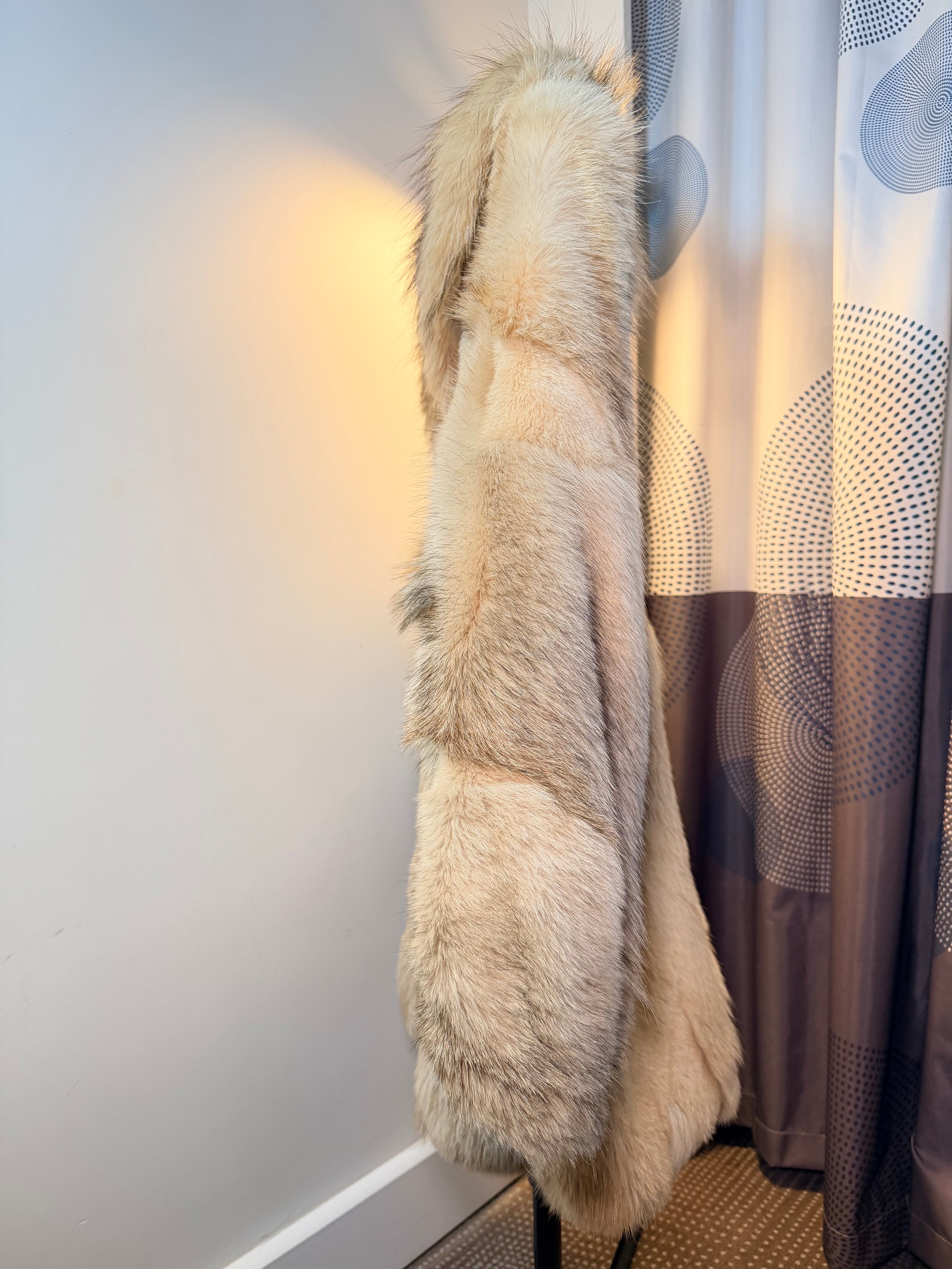 Vintage Red Fox Fur Coat – Natural Blonde (Medium)