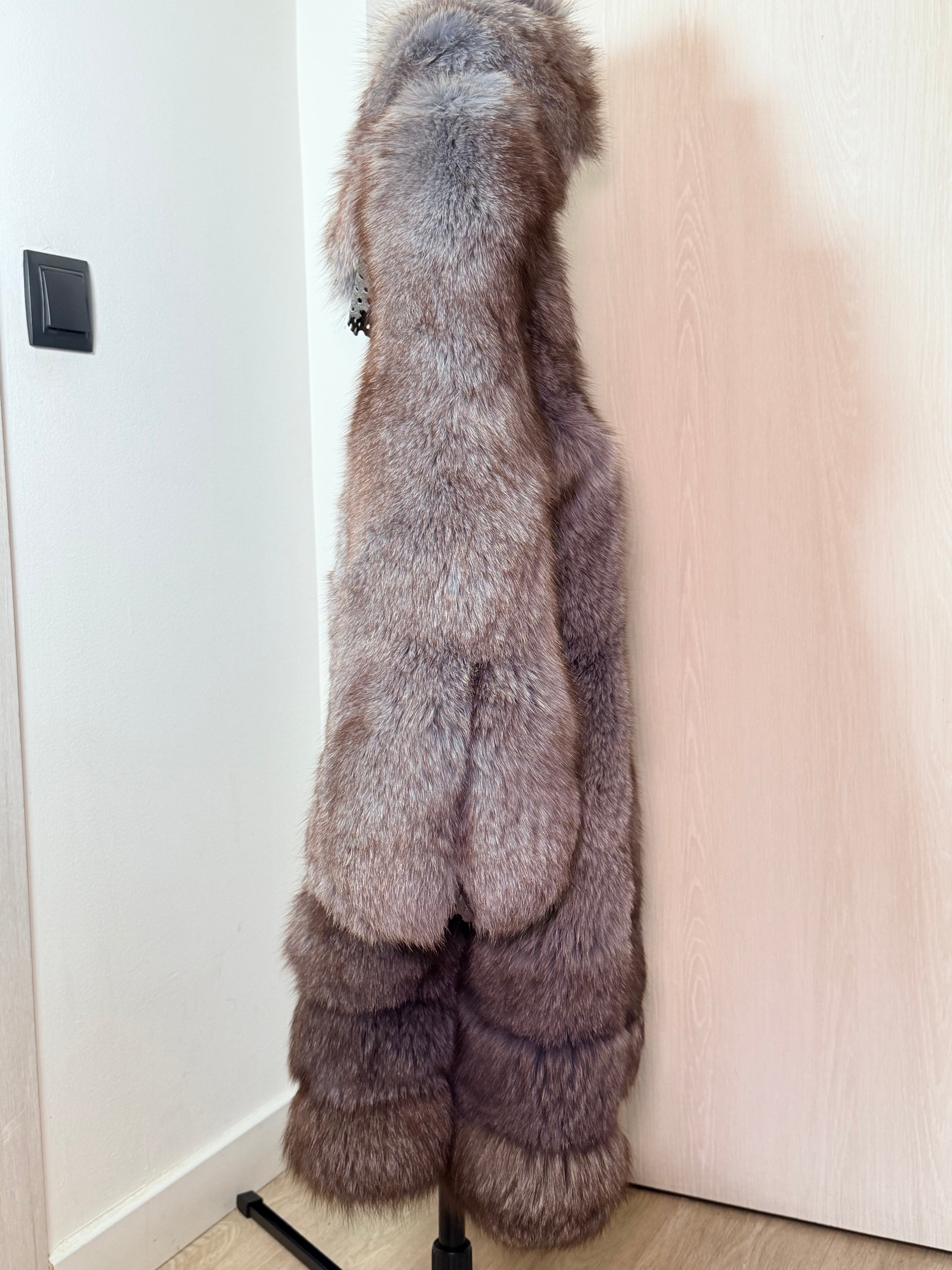 Vintage Silver / Blue Fox Fur Coat – Cool-Toned Grey (Size L/XL)