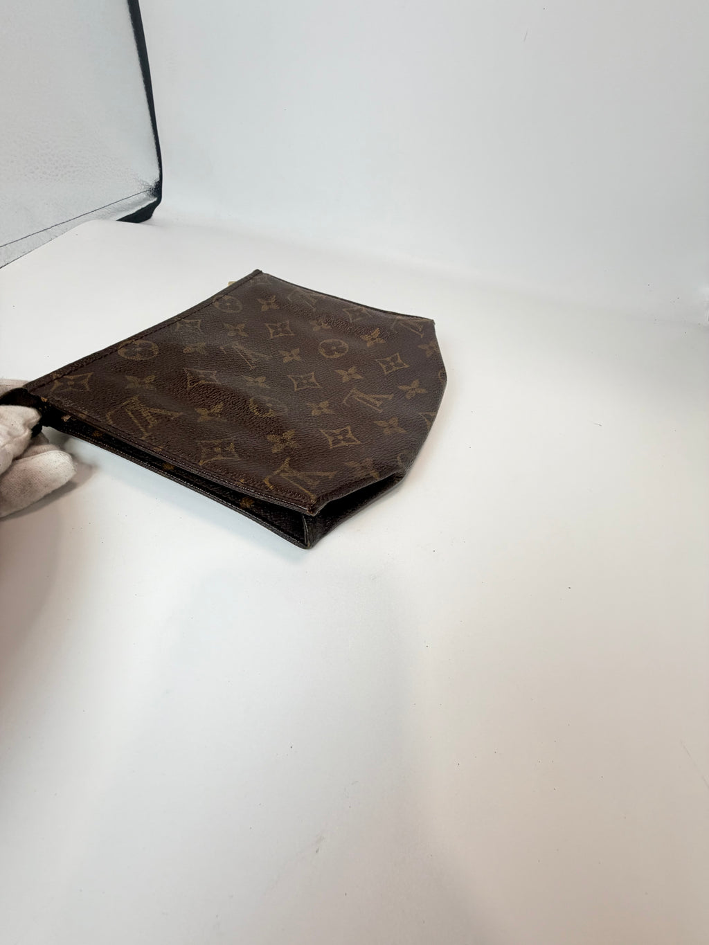Louis Vuitton Monogram Toiletry Pouch 19