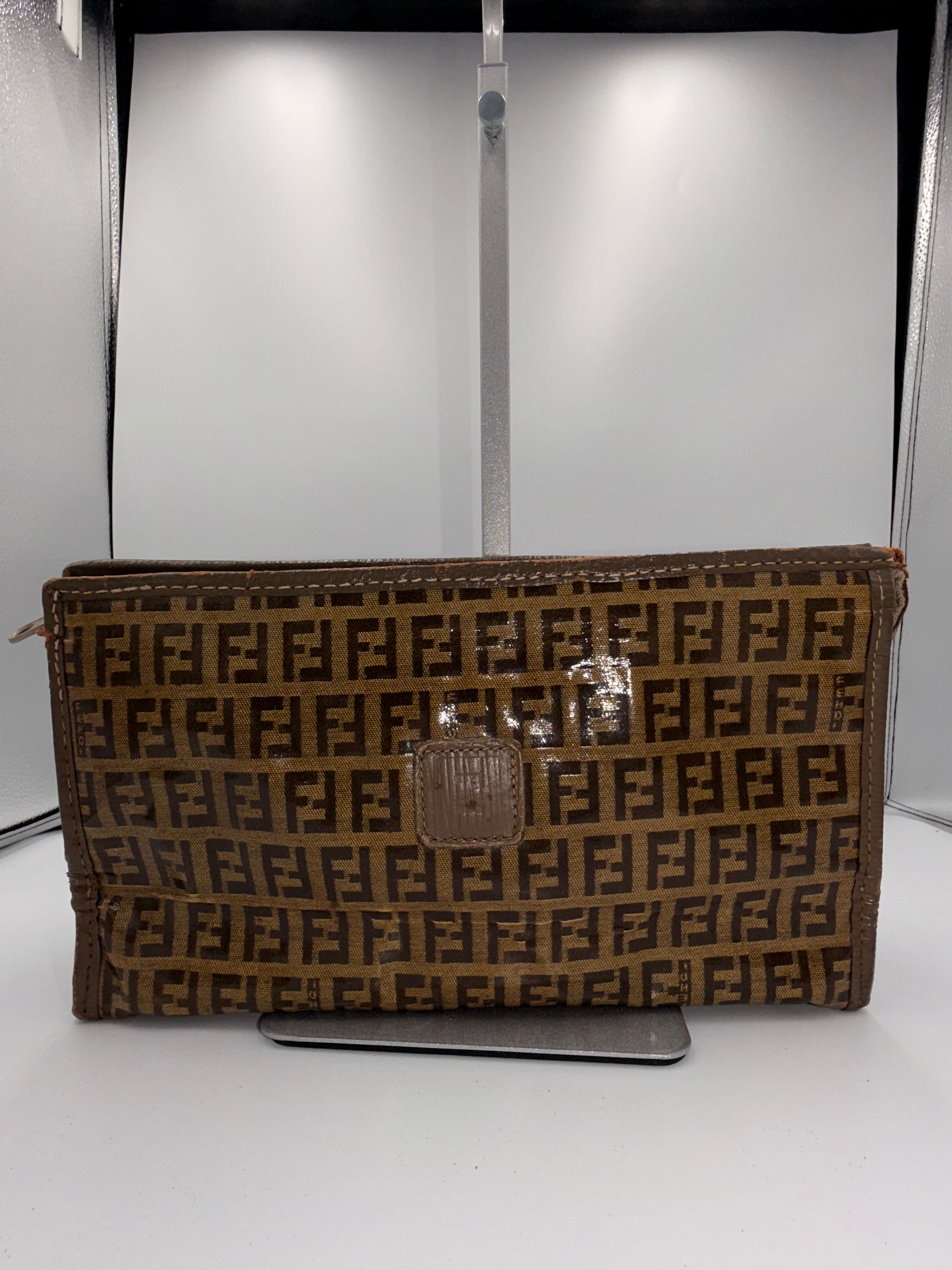 FENDI Vintage Zucca Logo Clutch – Brown Coated Canvas