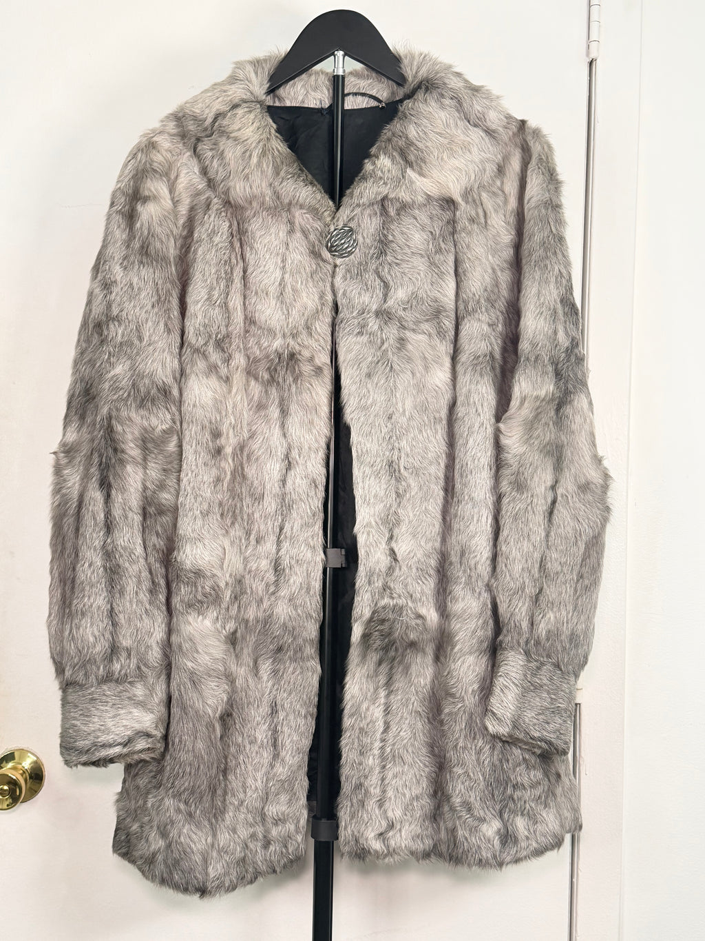 Vintage Rabbit Fur Coat – Silver Gray (Large / XL)