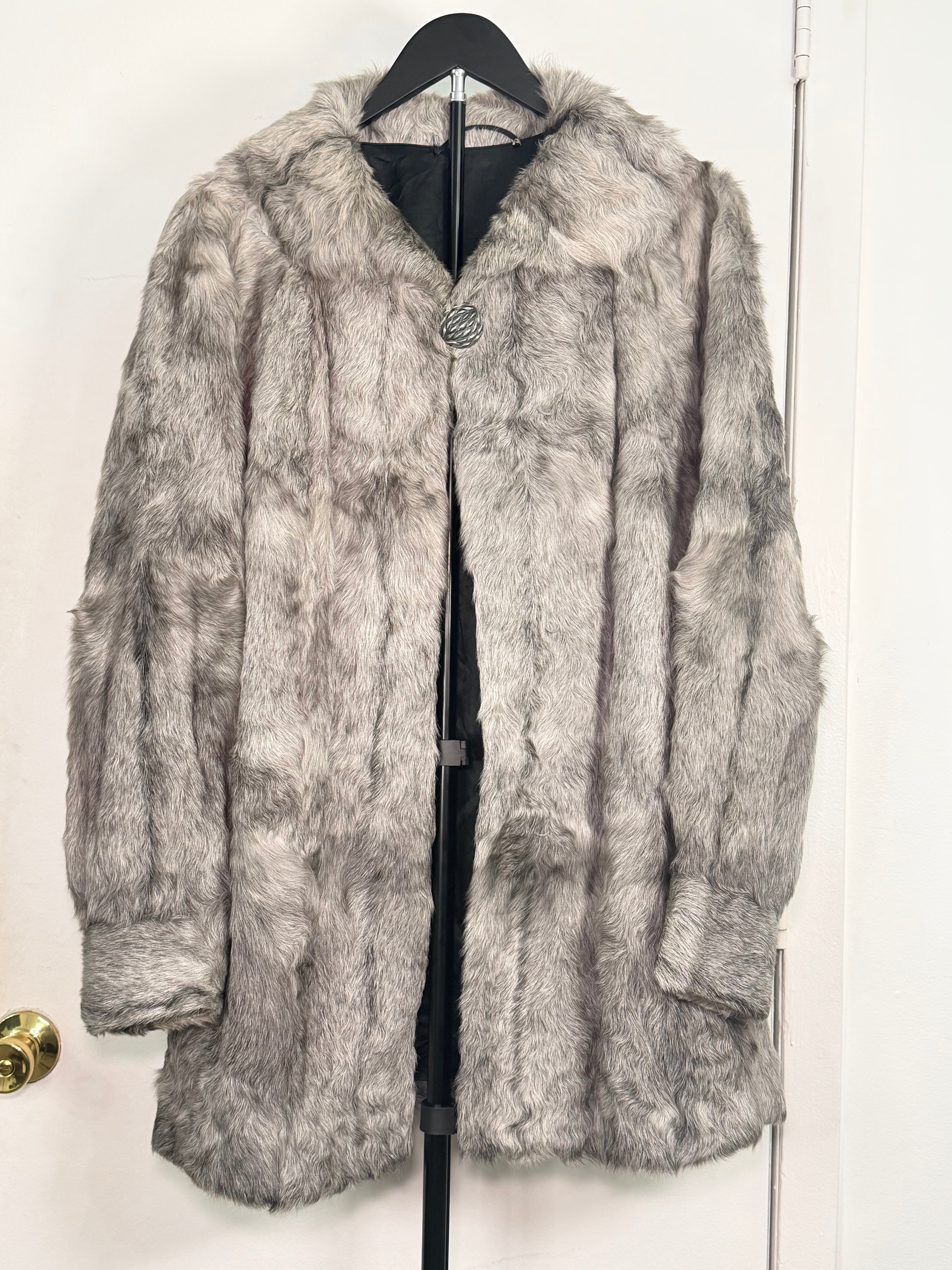 Vintage Rabbit Fur Coat – Silver Gray (Large / XL)