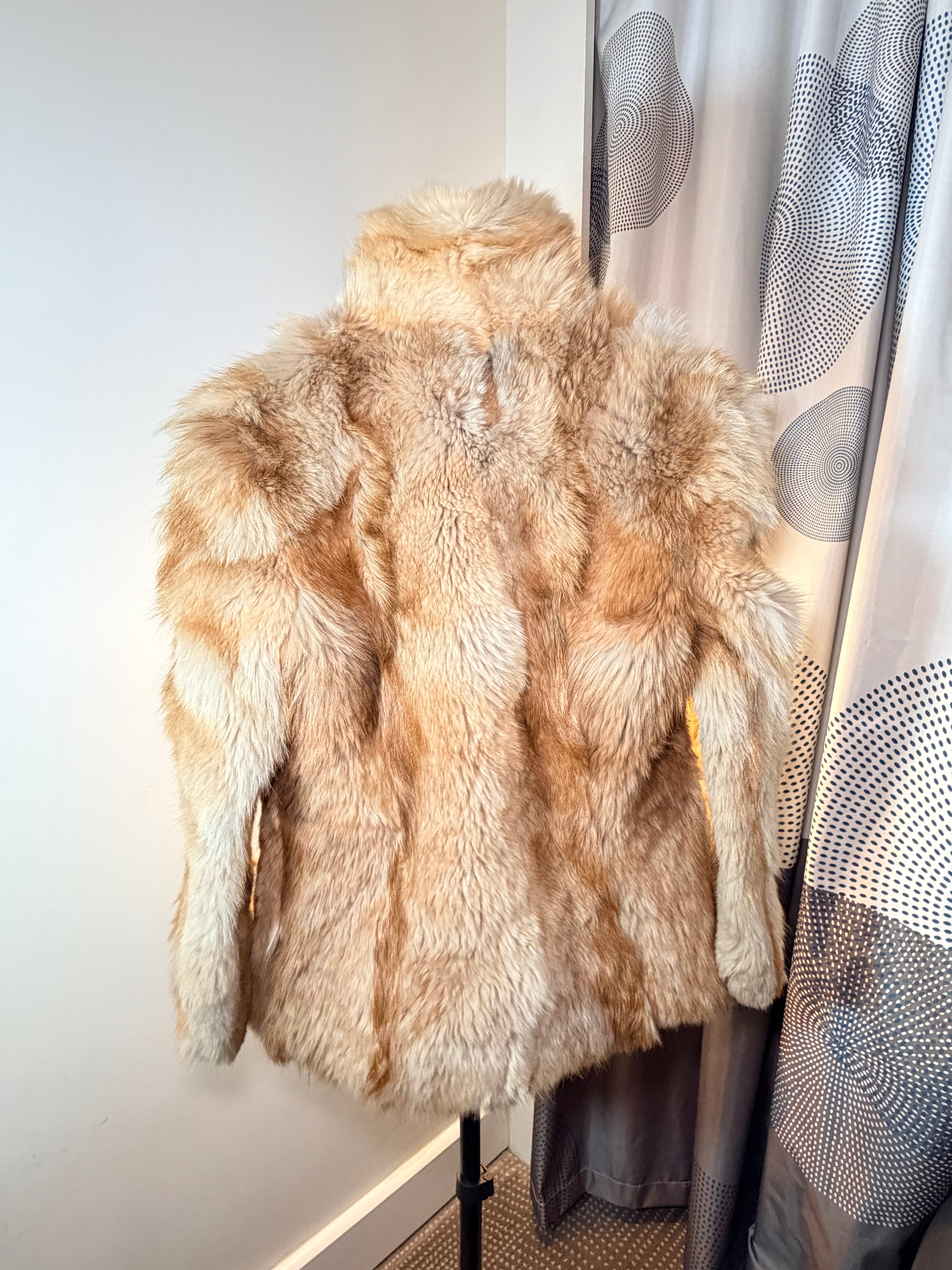 Vintage Red Fox Fur Coat – Cream & Honey Blonde (Small)