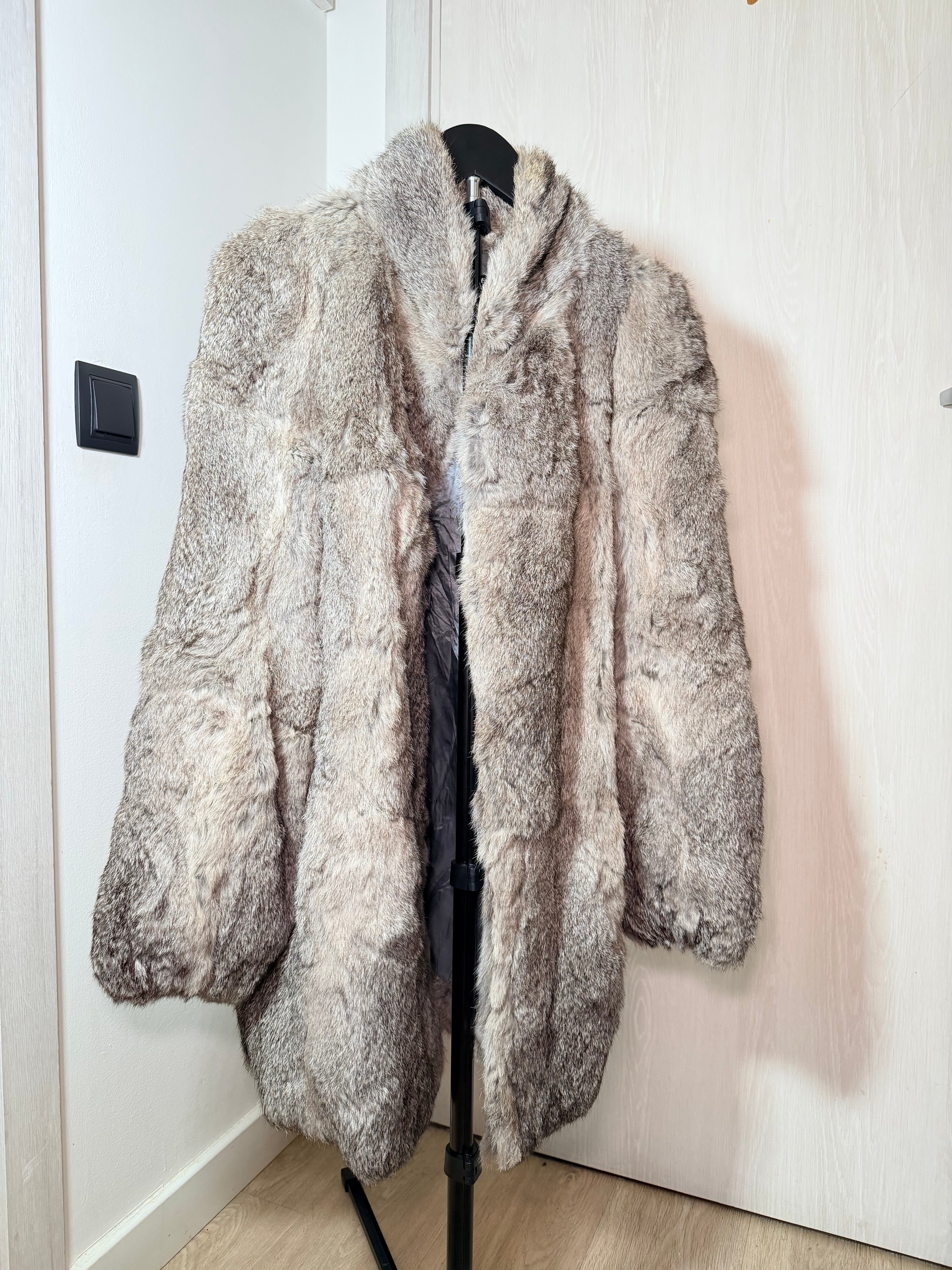 Vintage Rex Rabbit Fur Coat – Soft Grey Neutral (Medium / Large)