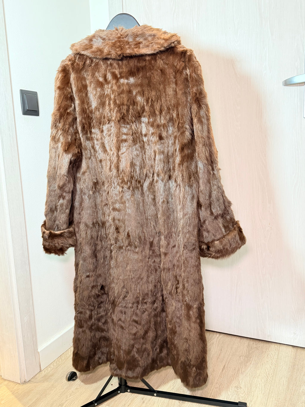 Vintage Real Mink Fur Coat – Warm Chestnut Brown (Full Length)(XL–1X)