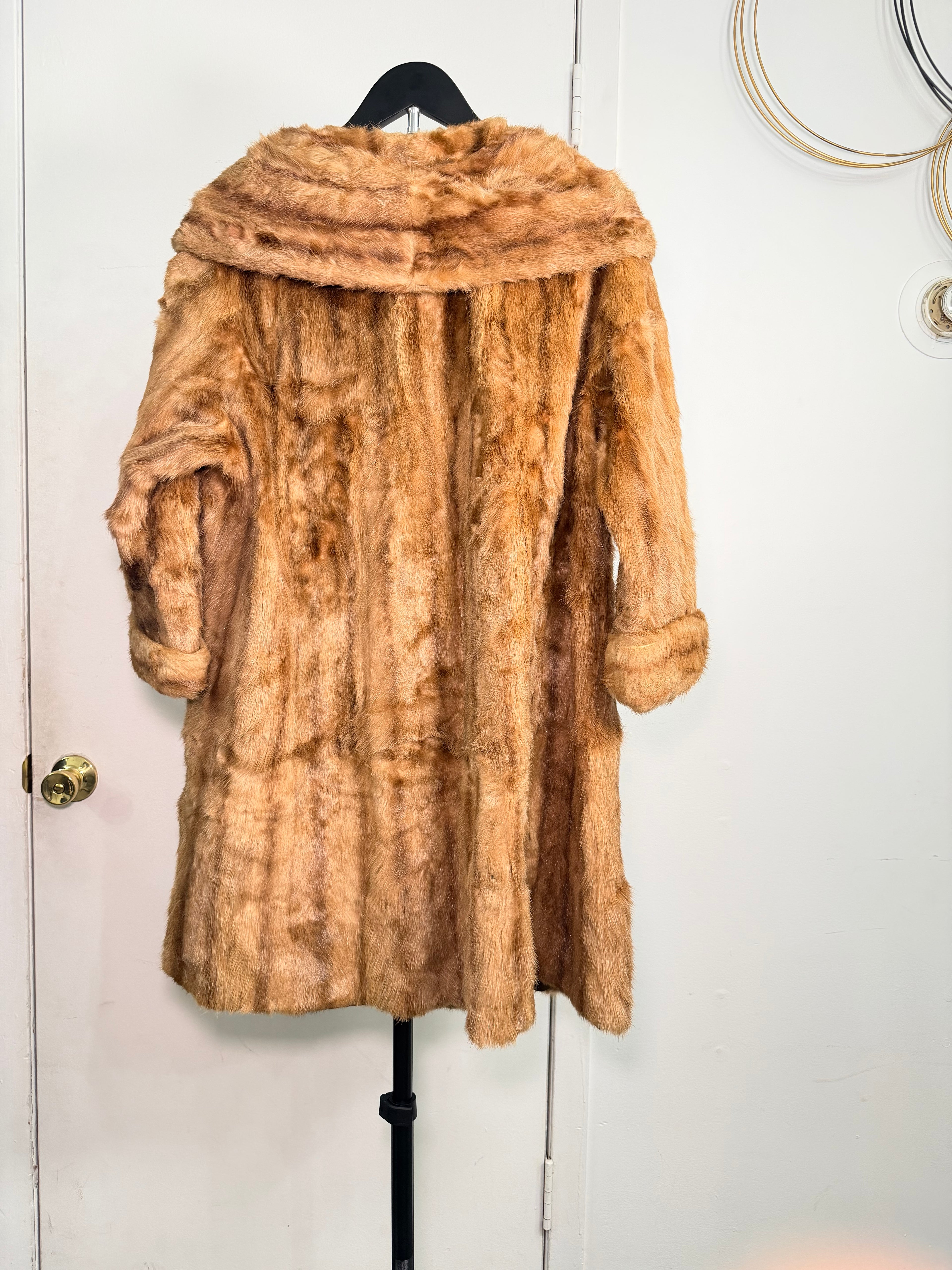 Vintage Mink Fur Coat – Golden Honey Brown (Large)