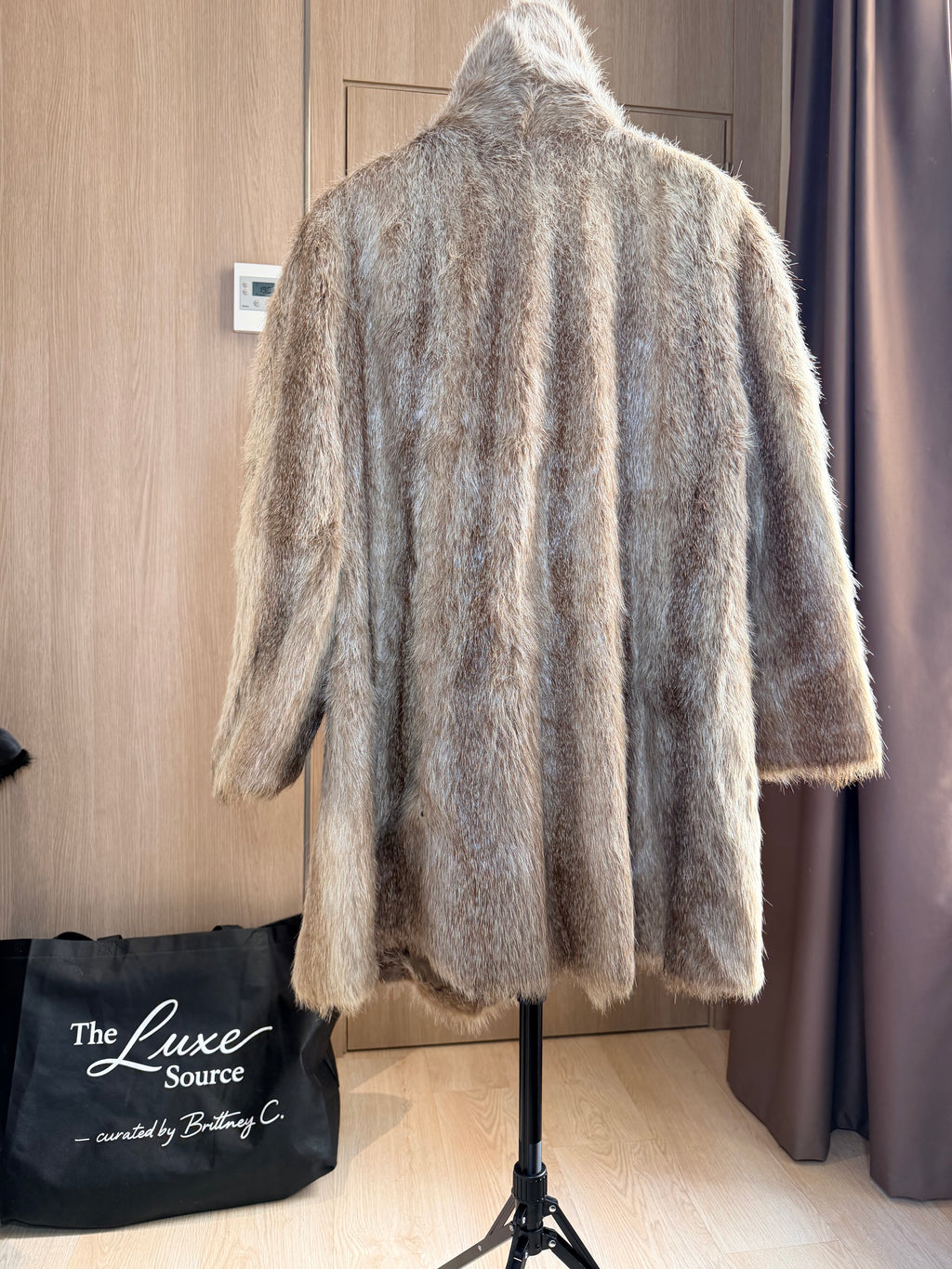 Vintage Natural Coyote Fur Coat – L/XL - 015