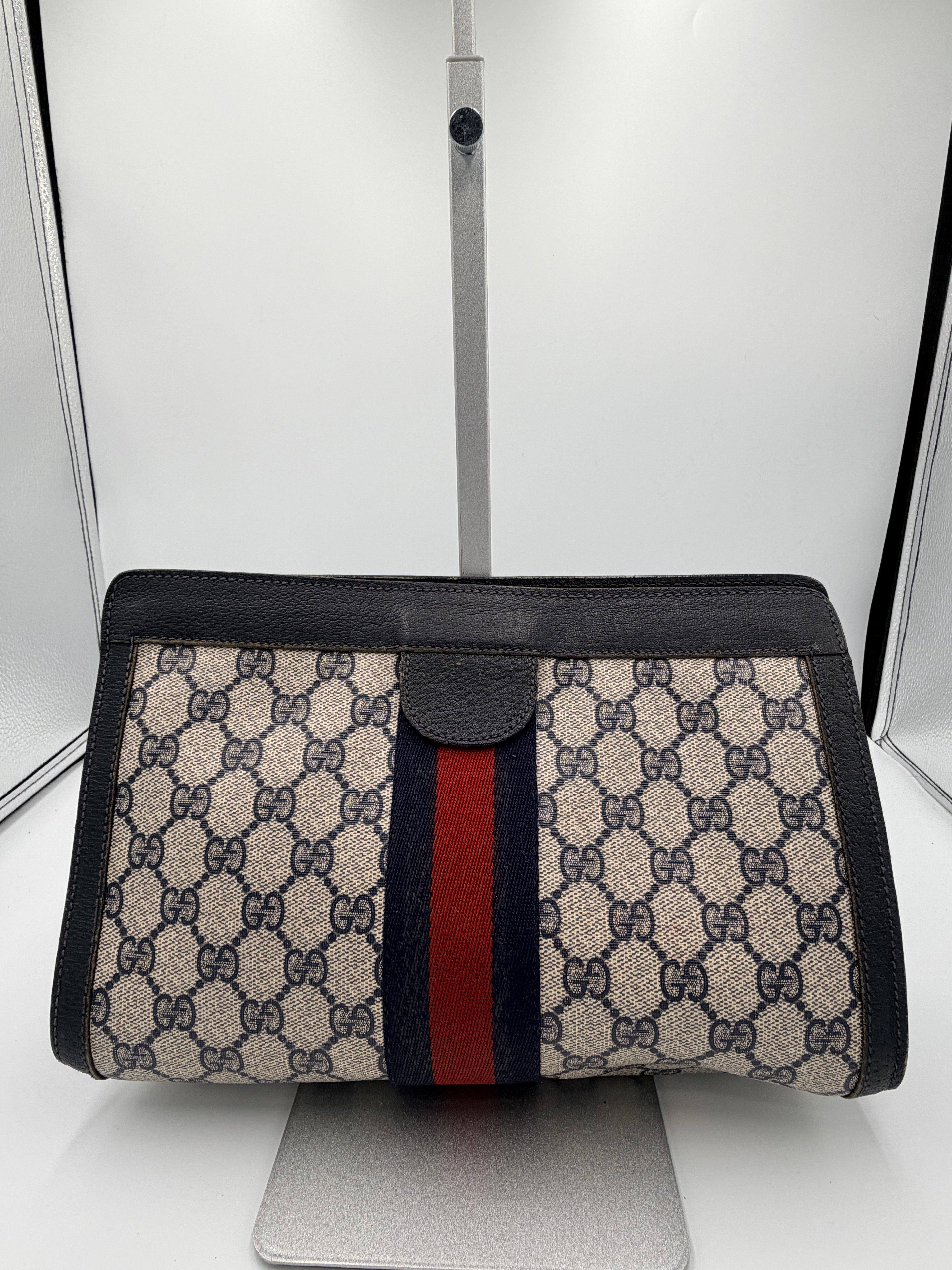 GUCCI GG Supreme Web Clutch (Large) - Blue