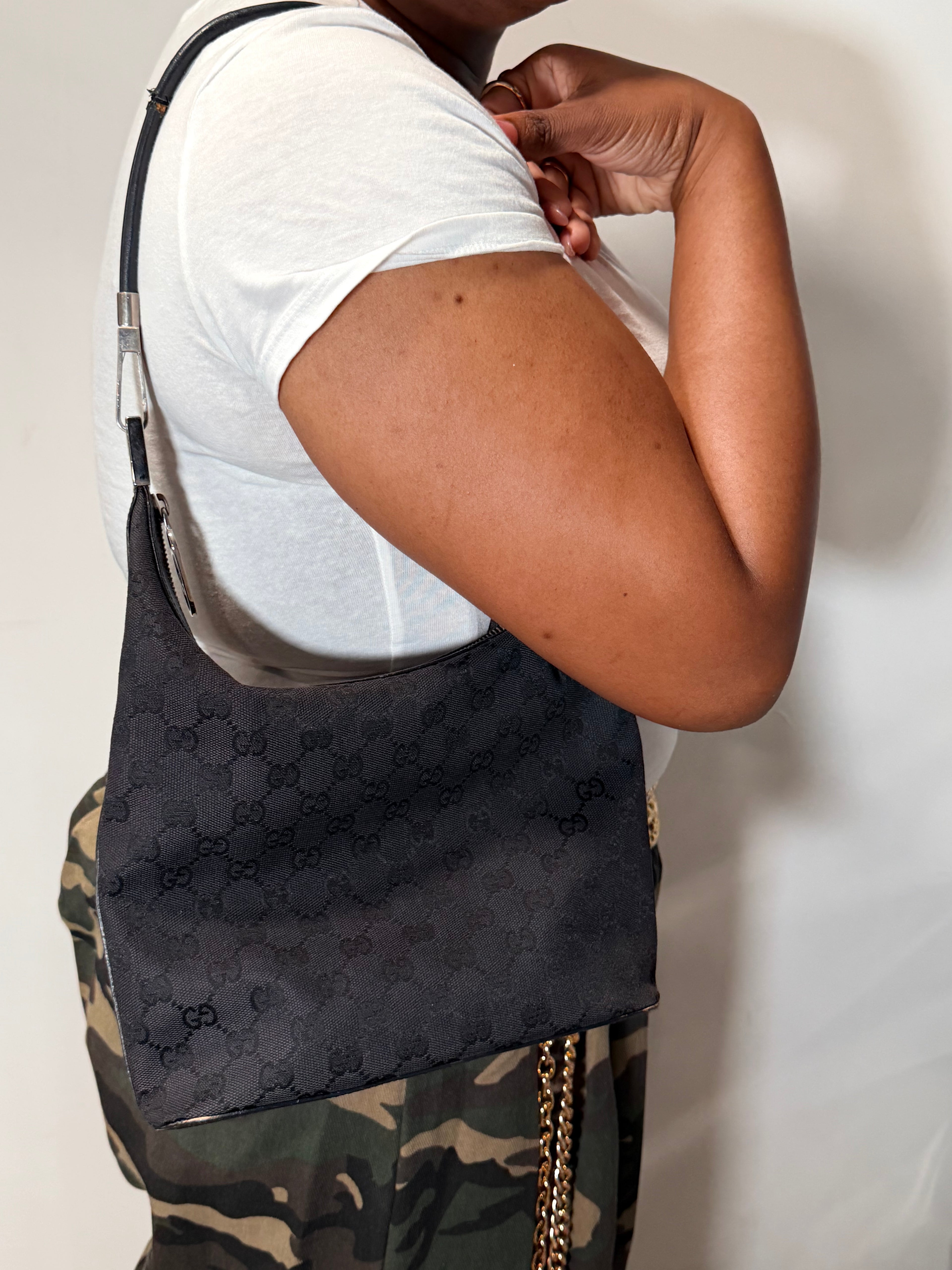 Gucci GG Canvas Shoulder Bag (Navy Blue)