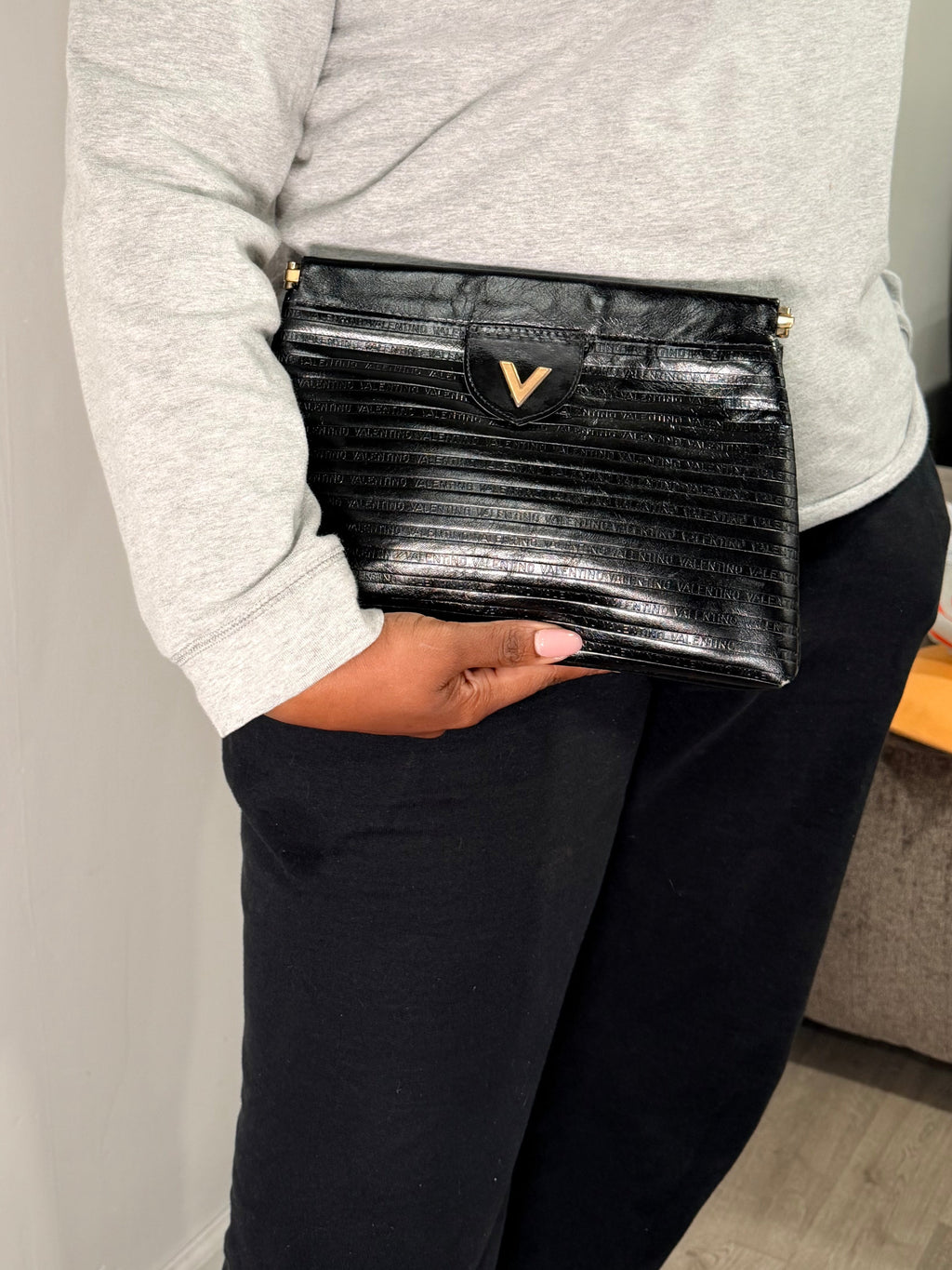 Valentino Garavani V Logo Leather Clutch – Black