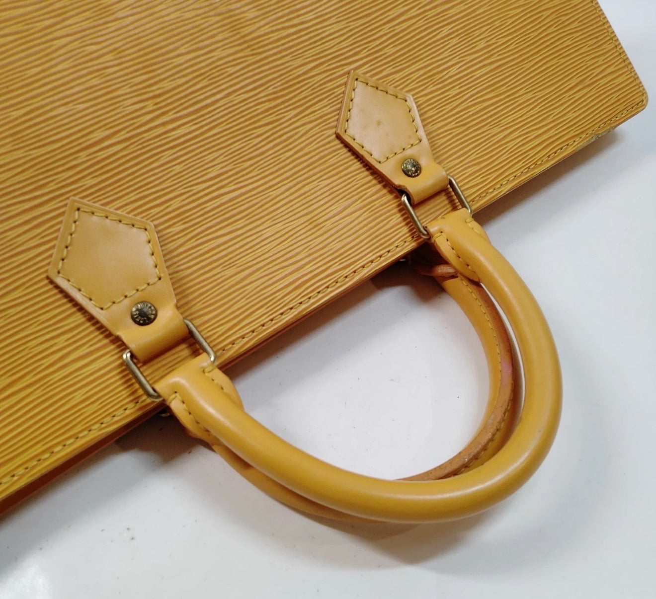 Louis Vuitton Sac Triangle – Yellow Epi