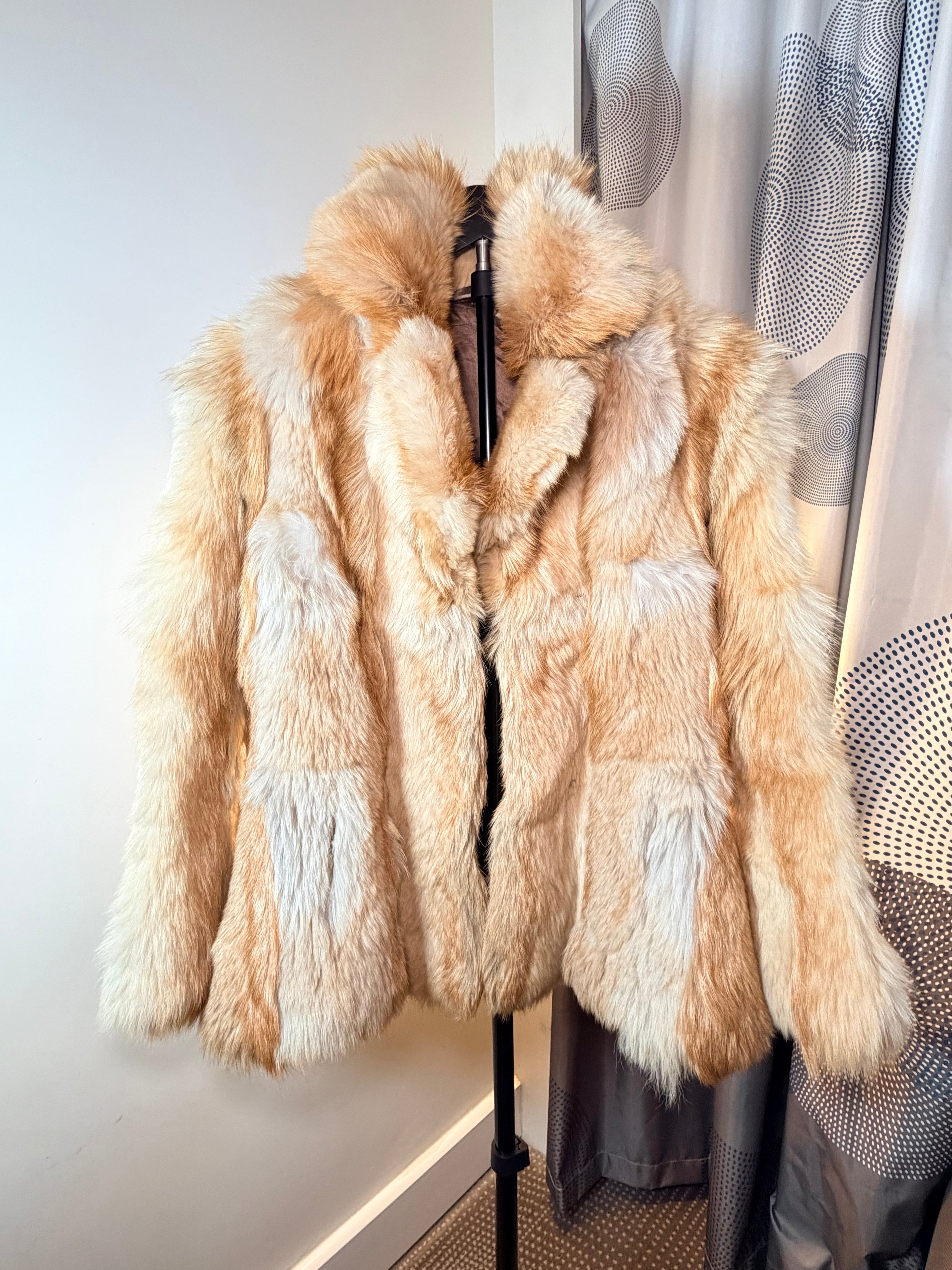 Vintage Red Fox Fur Coat – Cream & Honey Blonde (Small)