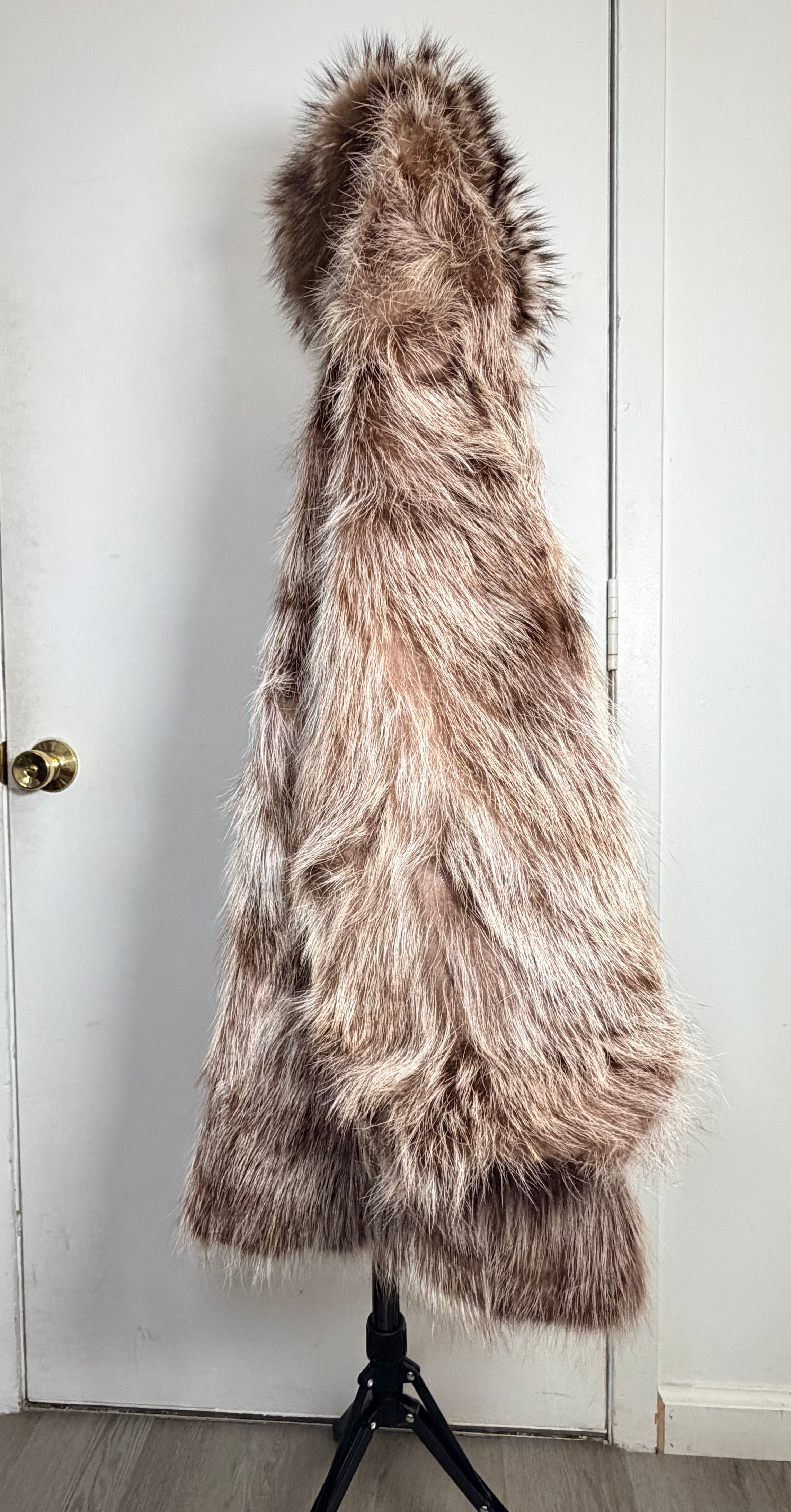 Vintage Natural Taupe Raccoon Fur Coat – Large 039