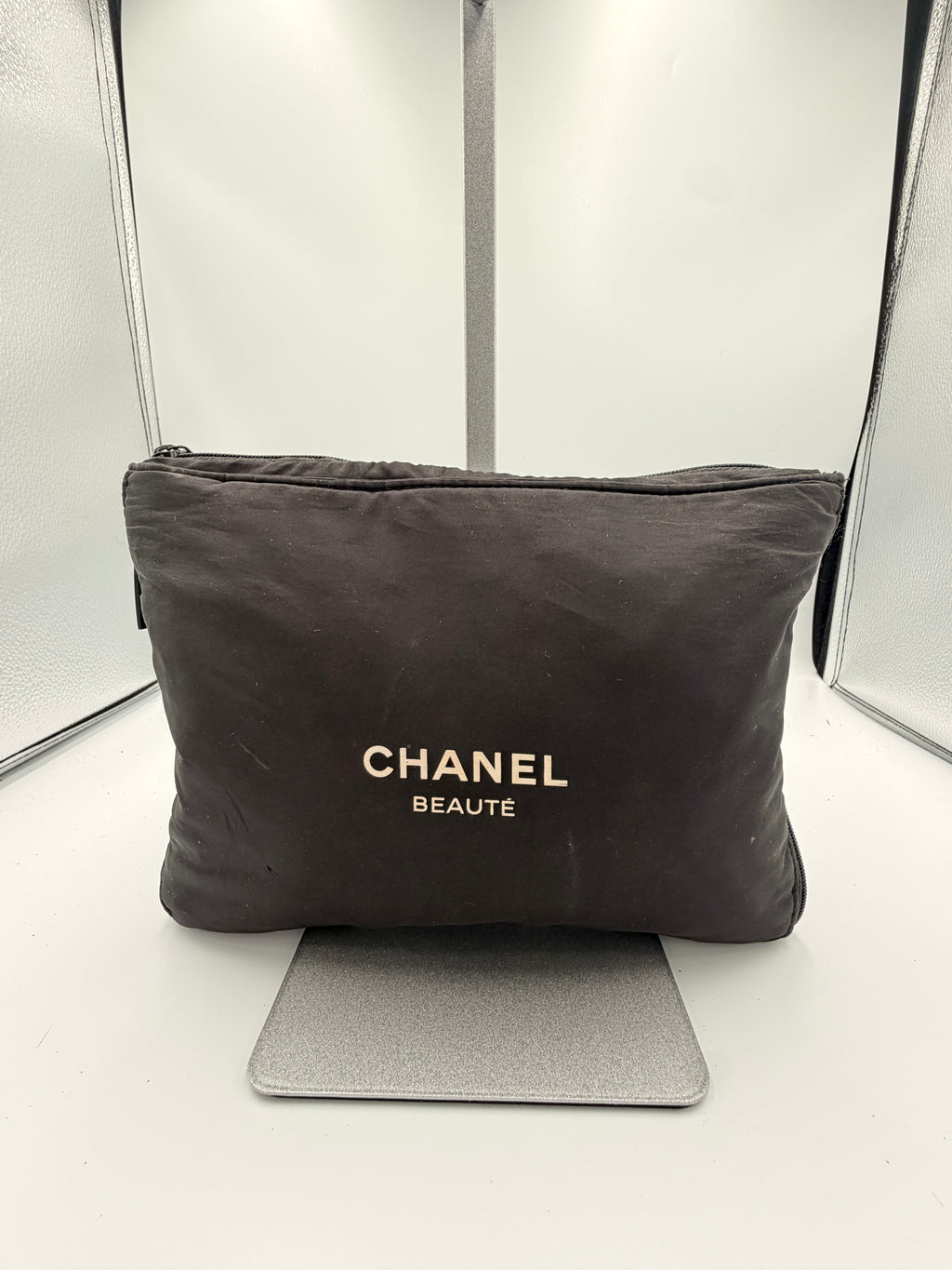 Chanel Beauté Cosmetic Pouch