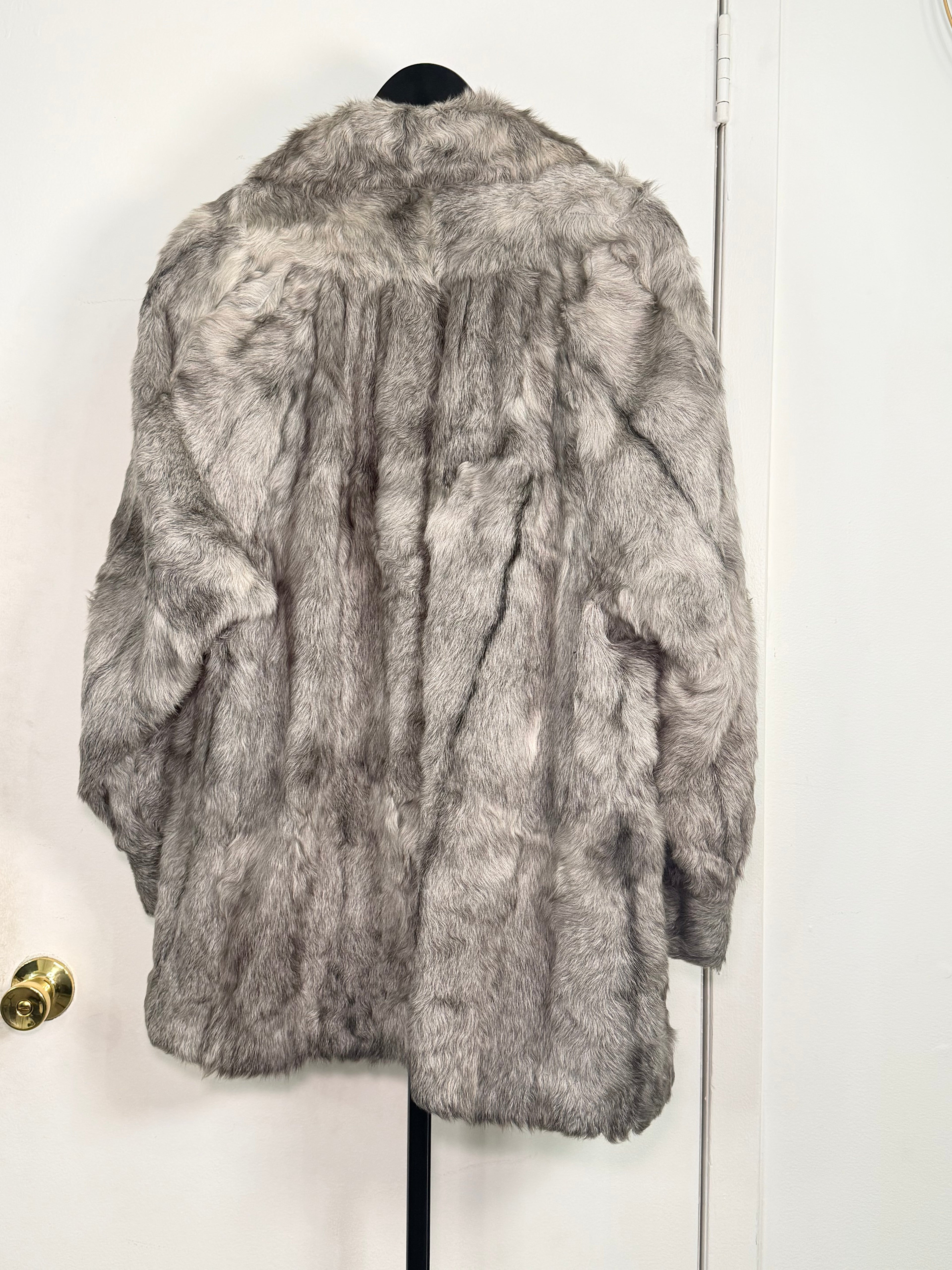 Vintage Rabbit Fur Coat – Silver Gray (Large / XL)