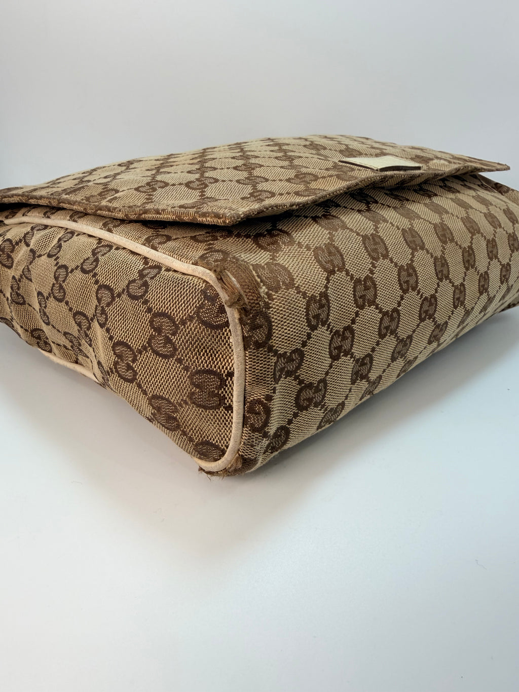 Gucci GG Canvas Messanger Bag