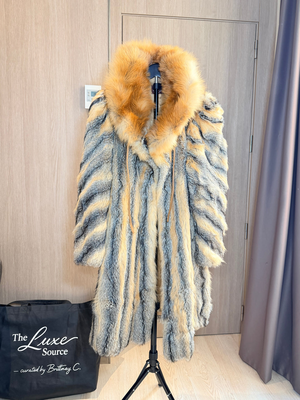 Vintage Silver Fox & Red Fox Fur Coat with Oversized Collar - L/XL - 001