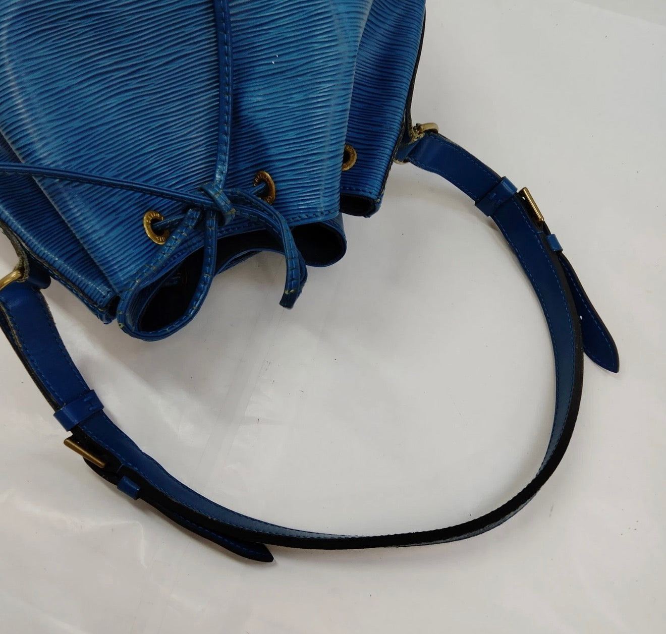 Louis Vuitton Epi Noé GM Shoulder Bag – Toledo Blue