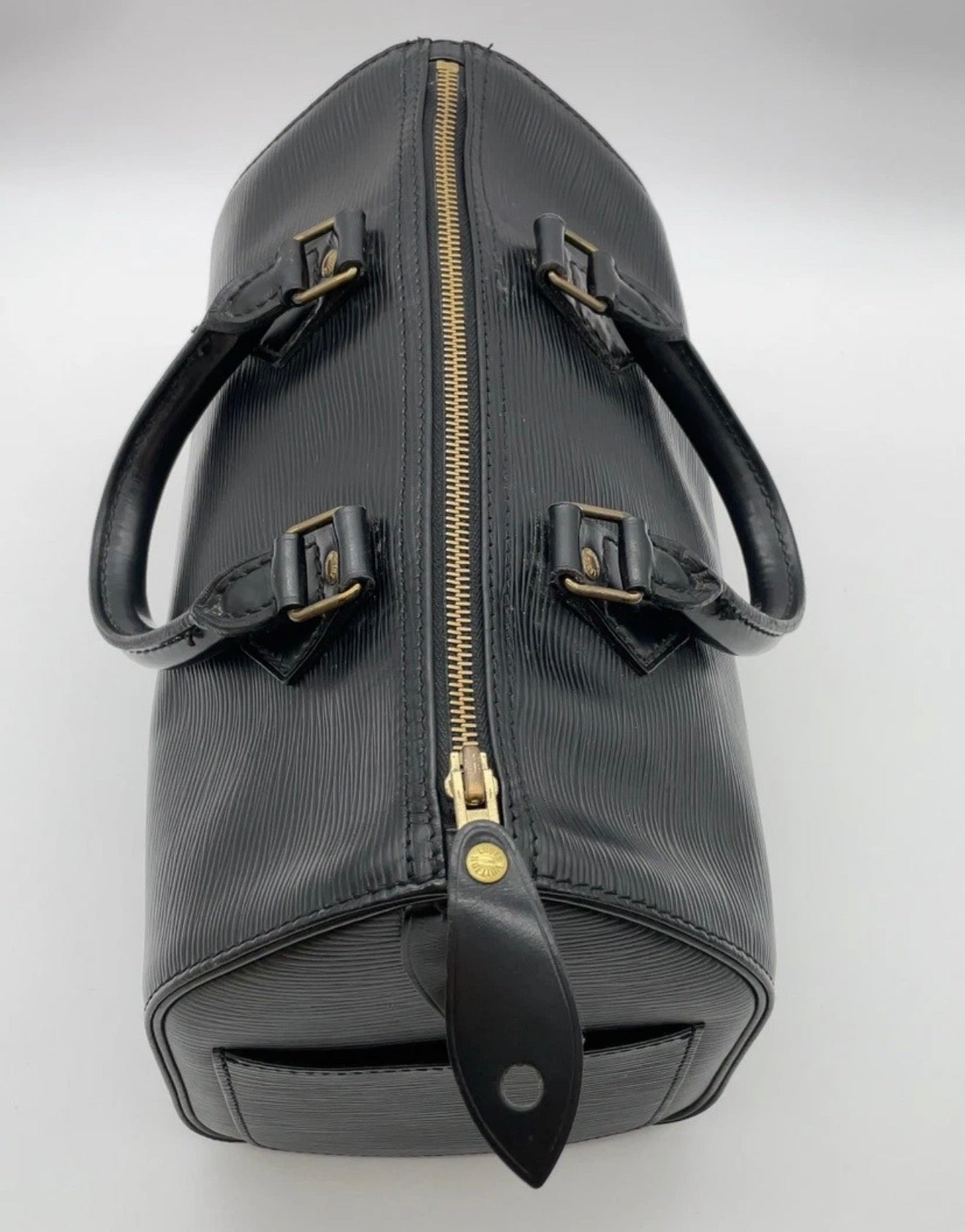 Louis Vuitton Epi Leather Speedy 25 – Black