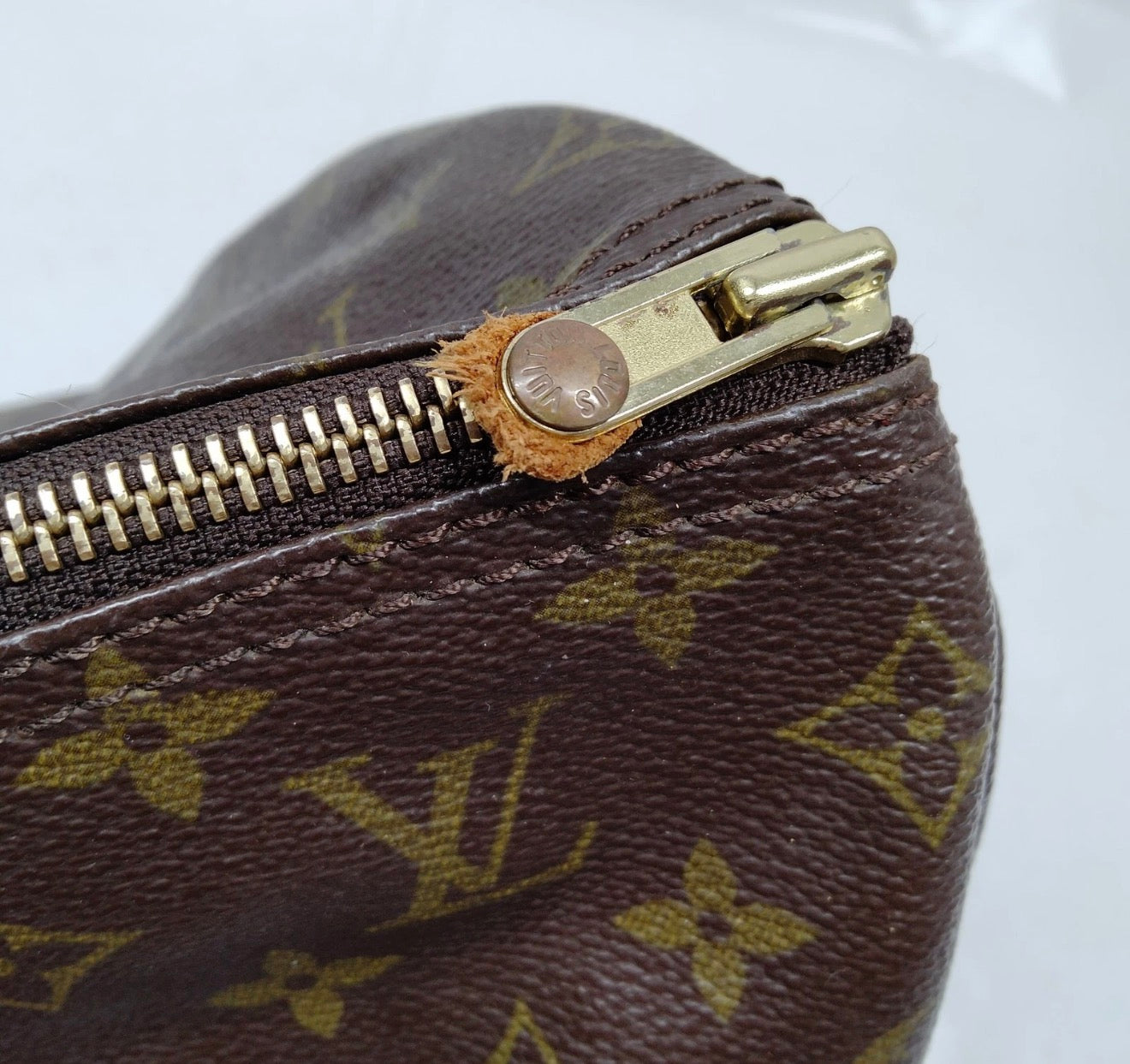 Louis Vuitton Speedy 40 – Monogram Canvas