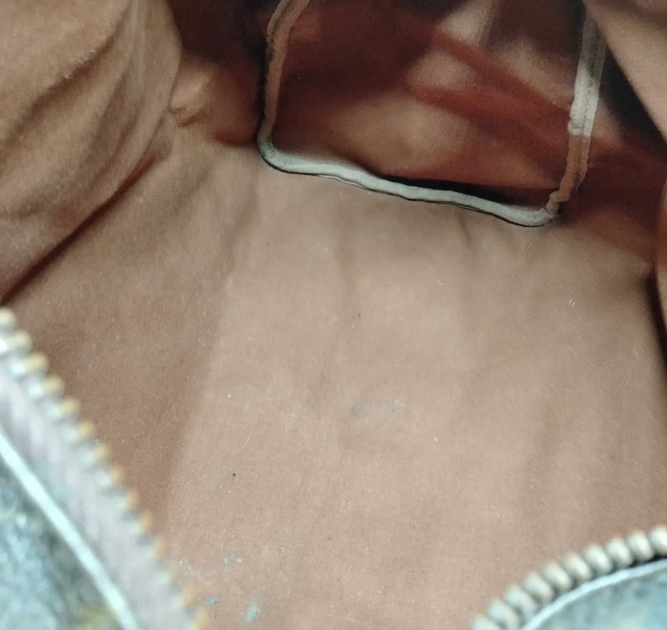 Louis Vuitton Monogram Speedy 40