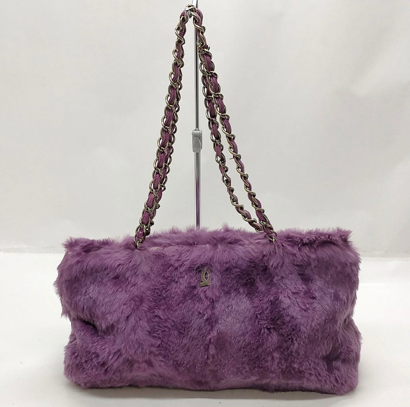 CHANEL Rabbit Fur Shoulder Bag – Purple